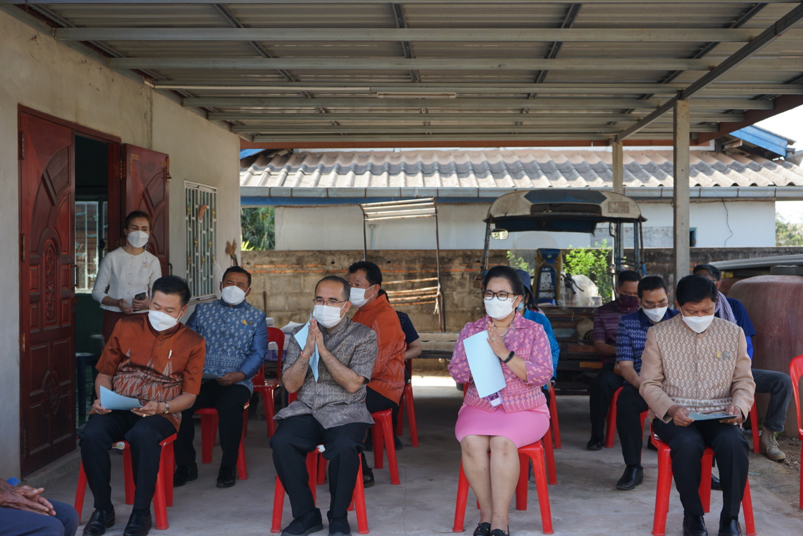 อธิบดีกรมการพัฒนาชุมชน มอบนโยบายการขับเคลื่อนการดำเนินงานและลงพื้นที่ติดตามการขับเคลื่อนงานพัฒนาชุมชน ในพื้นที่จังหวัดหนองคาย