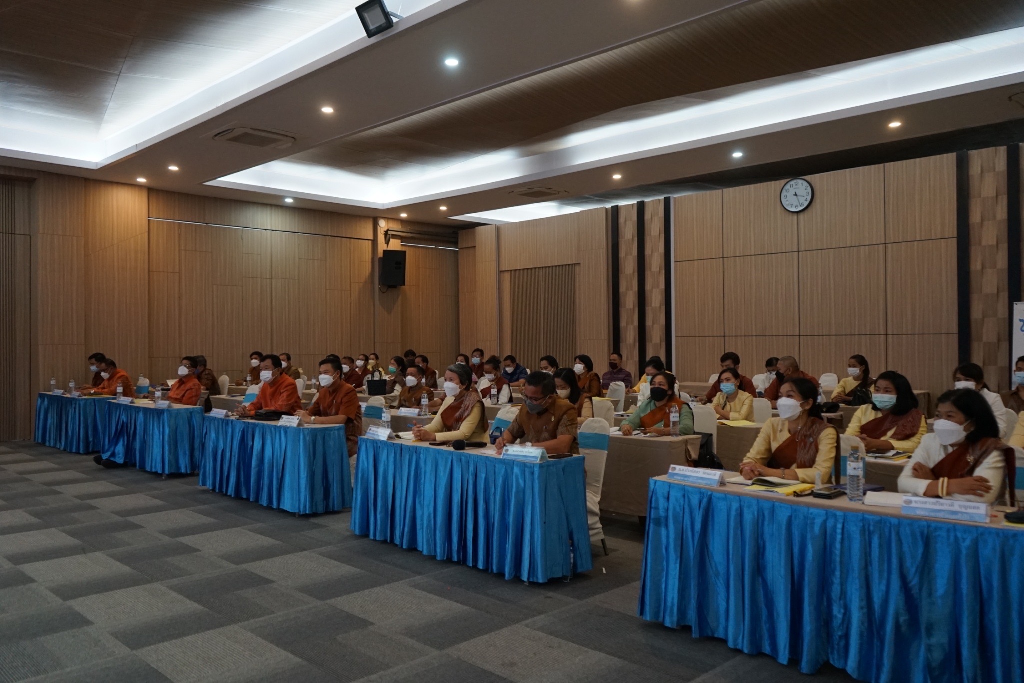 อธิบดีกรมการพัฒนาชุมชน มอบนโยบายการขับเคลื่อนการดำเนินงานและลงพื้นที่ติดตามการขับเคลื่อนงานพัฒนาชุมชน ในพื้นที่จังหวัดหนองคาย