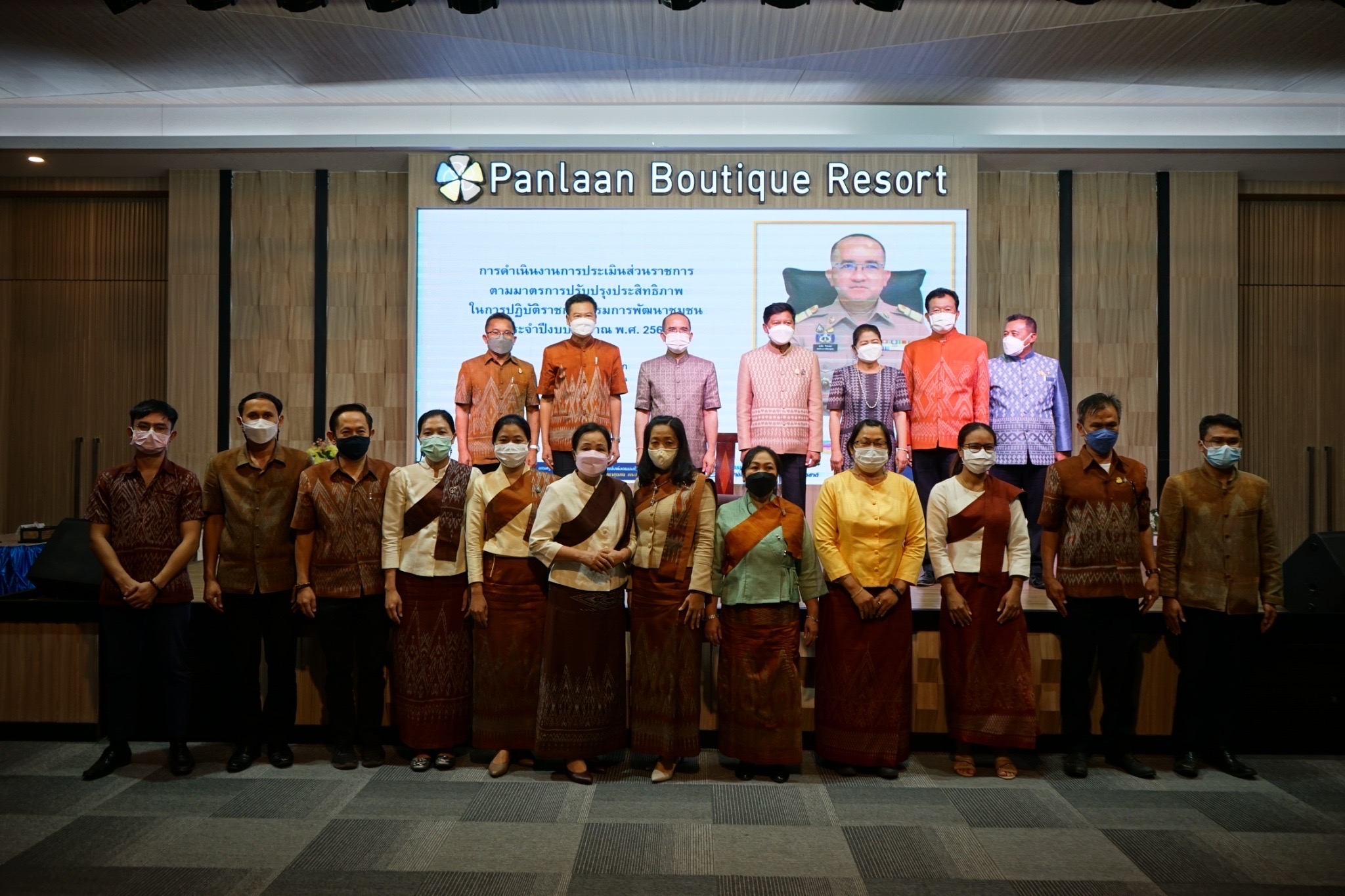 อธิบดีกรมการพัฒนาชุมชน มอบนโยบายการขับเคลื่อนการดำเนินงานและลงพื้นที่ติดตามการขับเคลื่อนงานพัฒนาชุมชน ในพื้นที่จังหวัดหนองคาย