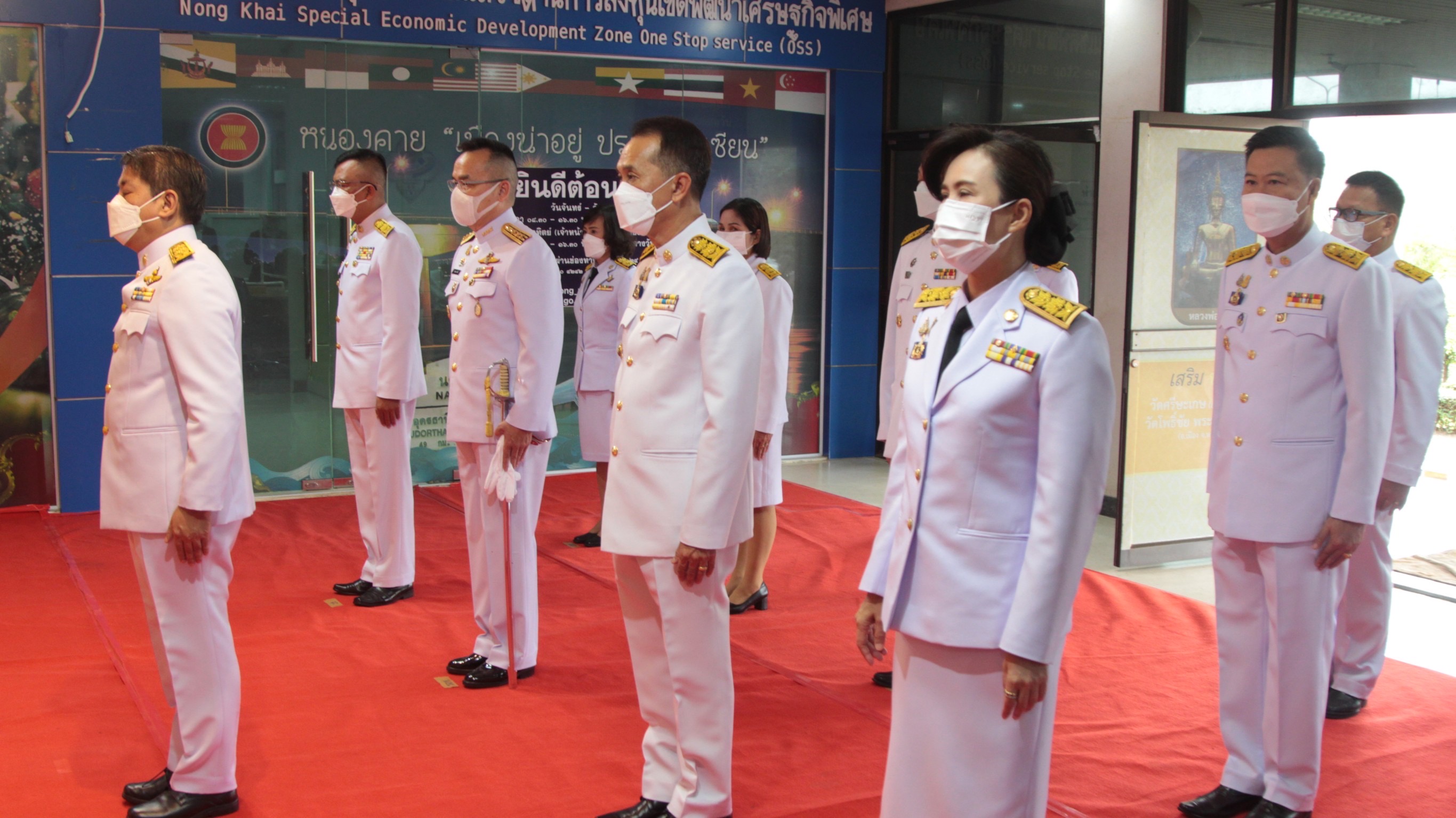 พช.หนองคาย ร่วมพิธีมอบปฏิทินหลวงพุทธศักราช 2565 พระราชทานสำหรับความสุขปีใหม่