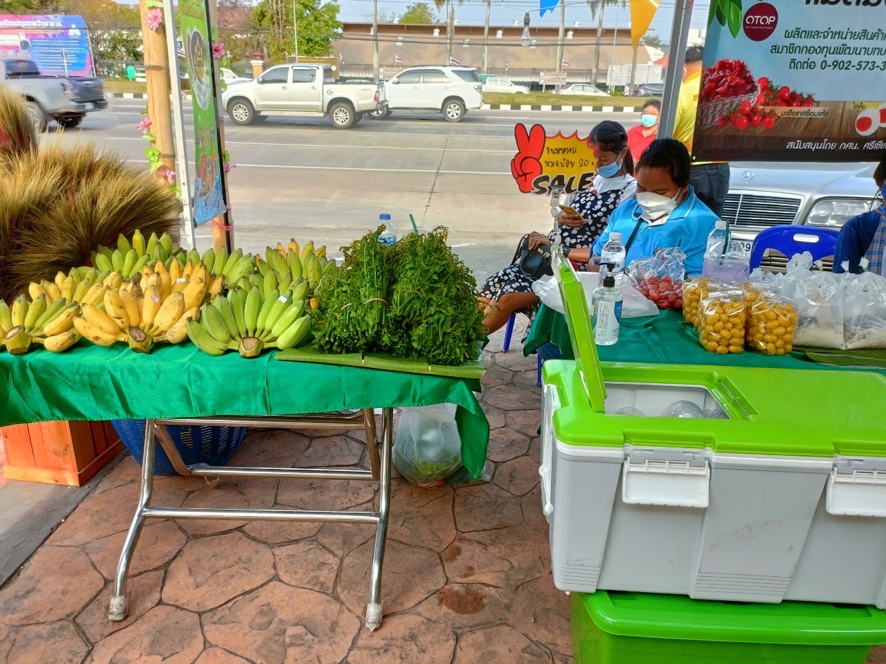 พช.หนองคาย จัดโครงการส่งเสริมช่องทางการตลาดผลิตภัณฑ์กลุ่มอาชีพสมาชิกกองทุนพัฒนาบทบาทสตรี