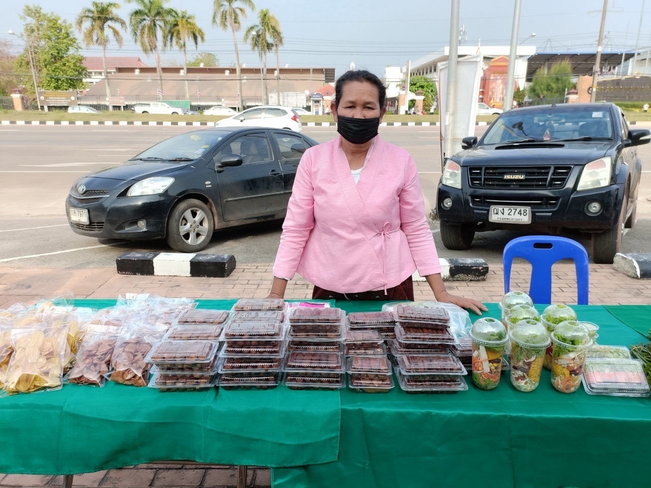 พช.หนองคาย จัดโครงการส่งเสริมช่องทางการตลาดผลิตภัณฑ์กลุ่มอาชีพสมาชิกกองทุนพัฒนาบทบาทสตรี