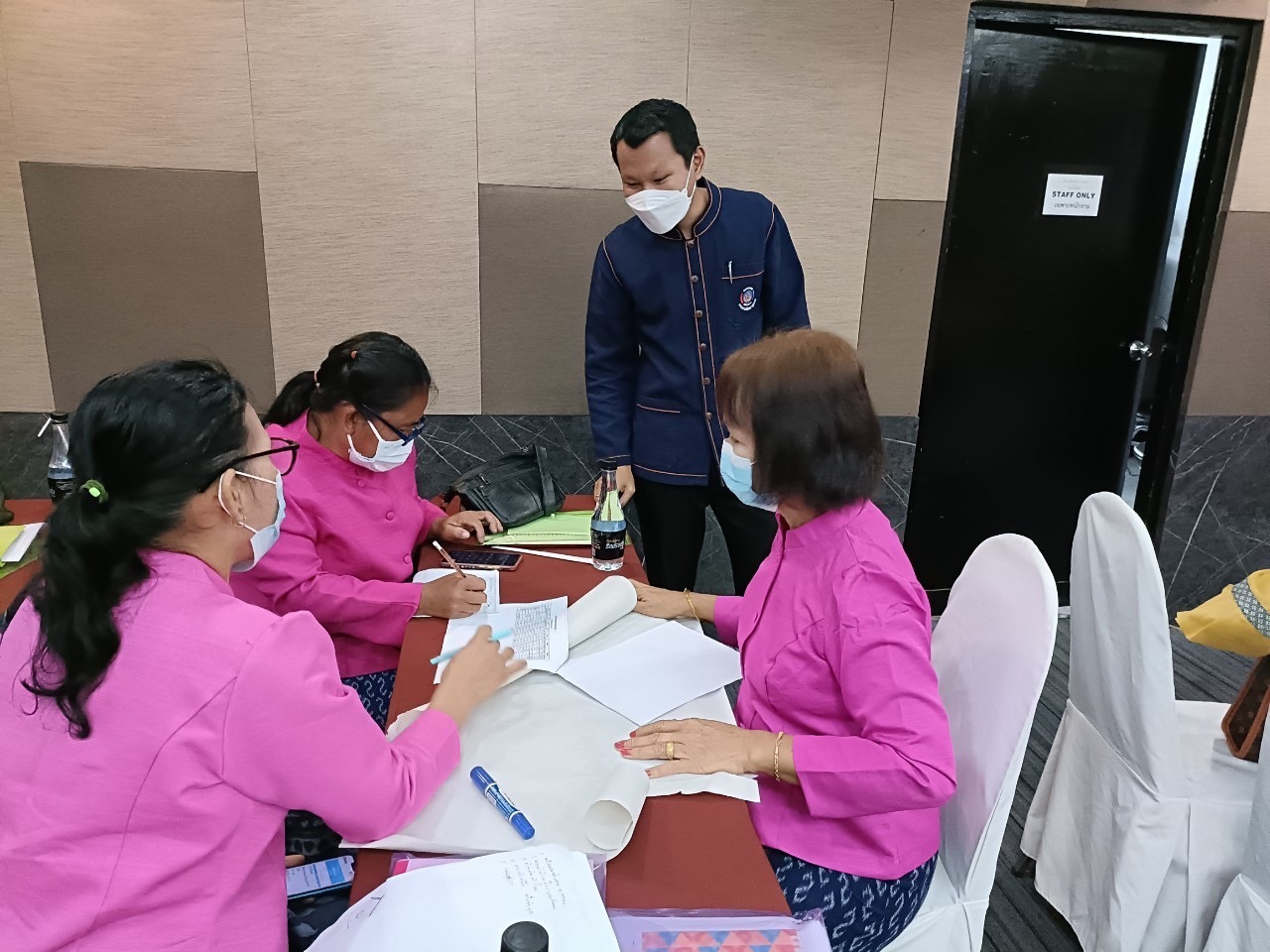 พช.หนองคาย จัดโครงการพัฒนาระบบบริหารจัดการกองทุนและการประเมินผลทุนหมุนเวียนกองทุนพัฒนาบทบาทสตรีดีประจำปีบัญชี 2565