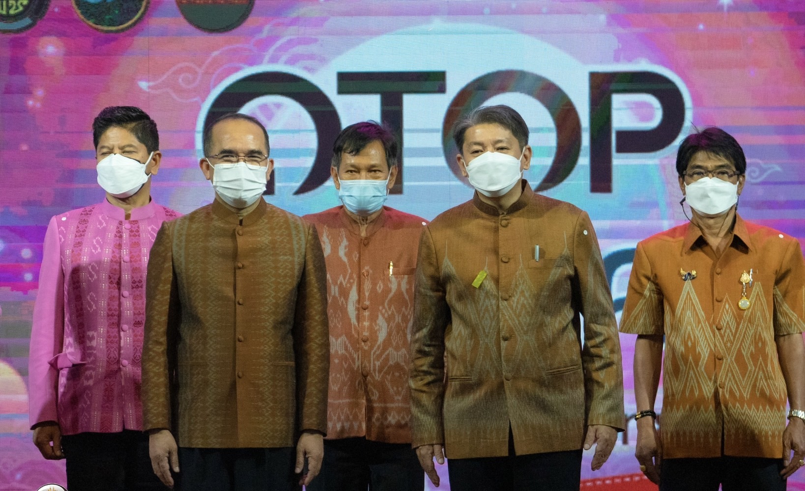 กรมการพัฒนาชุมชน สร้างความสุขผลิบาน ในงาน OTOP ภูมิภาค จังหวัดหนองคาย “ช้อป คุ้ม ครบ จบที่เดียว” กระตุ้นเศรษฐกิจฐานราก กระจายรายได้สู่ชุมชน