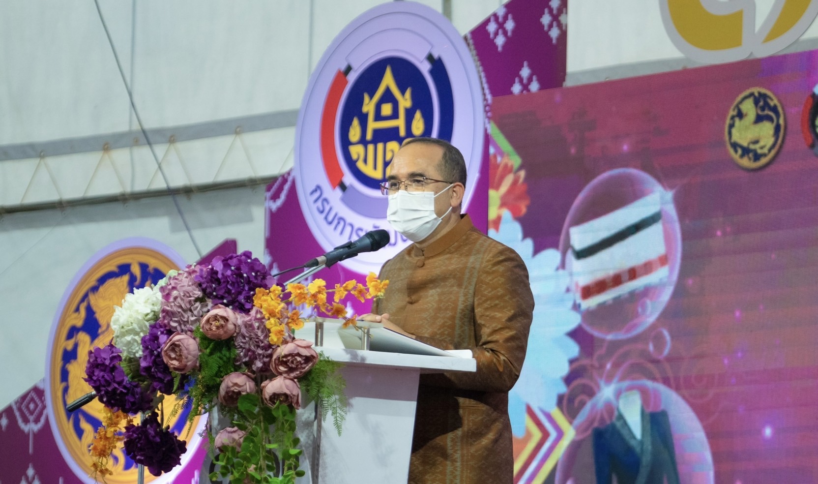 กรมการพัฒนาชุมชน สร้างความสุขผลิบาน ในงาน OTOP ภูมิภาค จังหวัดหนองคาย “ช้อป คุ้ม ครบ จบที่เดียว” กระตุ้นเศรษฐกิจฐานราก กระจายรายได้สู่ชุมชน