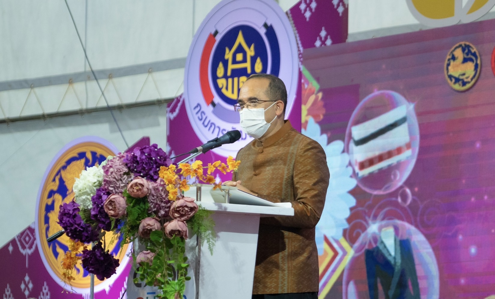 กรมการพัฒนาชุมชน สร้างความสุขผลิบาน ในงาน OTOP ภูมิภาค จังหวัดหนองคาย “ช้อป คุ้ม ครบ จบที่เดียว” กระตุ้นเศรษฐกิจฐานราก กระจายรายได้สู่ชุมชน