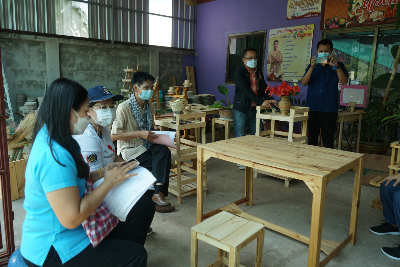 คณะอนุกรรมการบริหารกองทุนพัฒนาบทบาทสตรีจังหวัดหนองคาย ลงพื้นที่ติดตามประเมินและกลั่นกรองโครงการของสมาชิกกองทุนพัฒนาบทบาทสตรี ที่ยื่นขอกู้ยืมทุนหมุนเวียน อ.ศรีเชียงใหม่ และ อ.สังคม