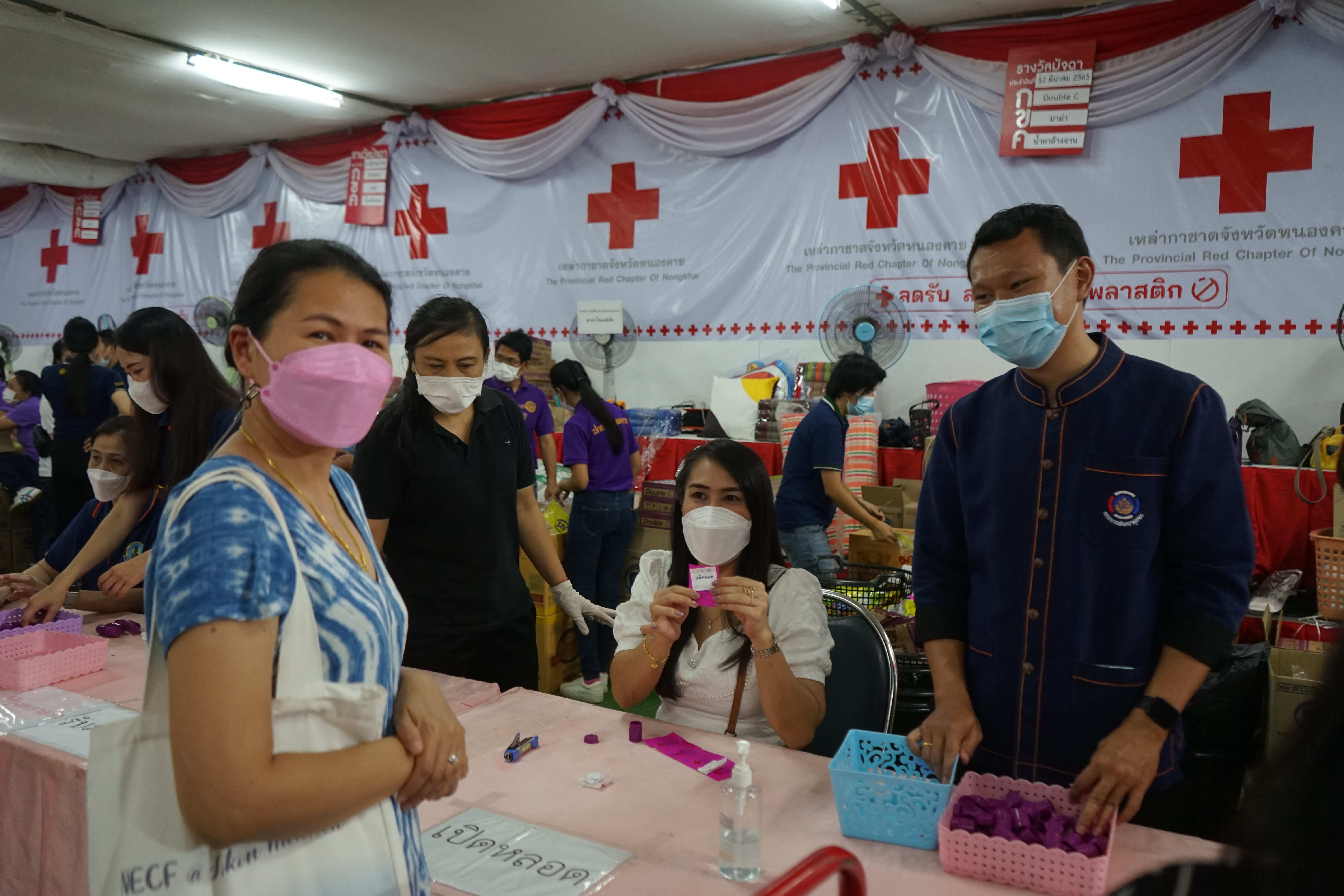 พช.หนองคาย ร่วมปฏิบัติหน้าที่งานกาชาด ประจำปี 2565