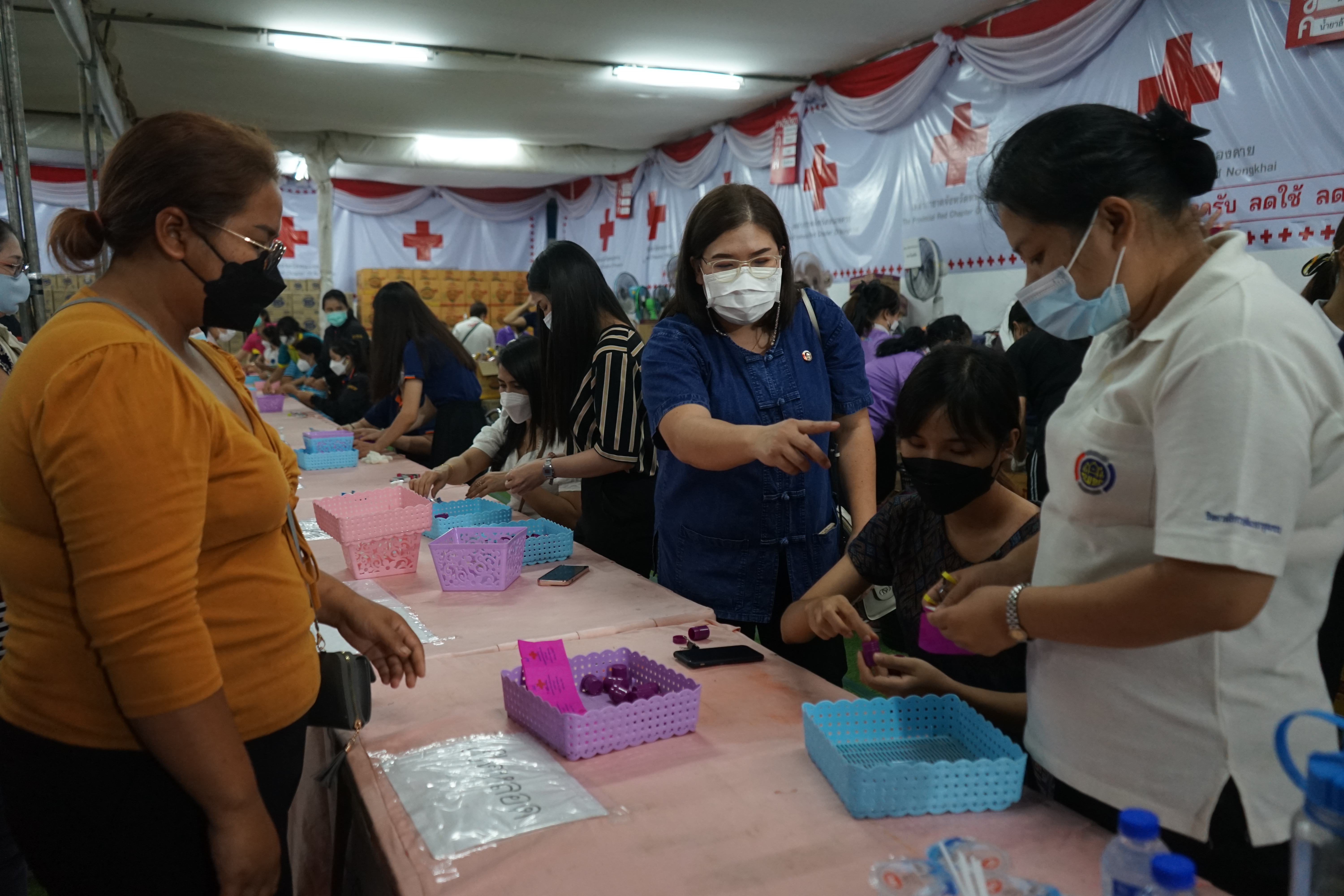 พช.หนองคาย ร่วมปฏิบัติหน้าที่งานกาชาด ประจำปี 2565