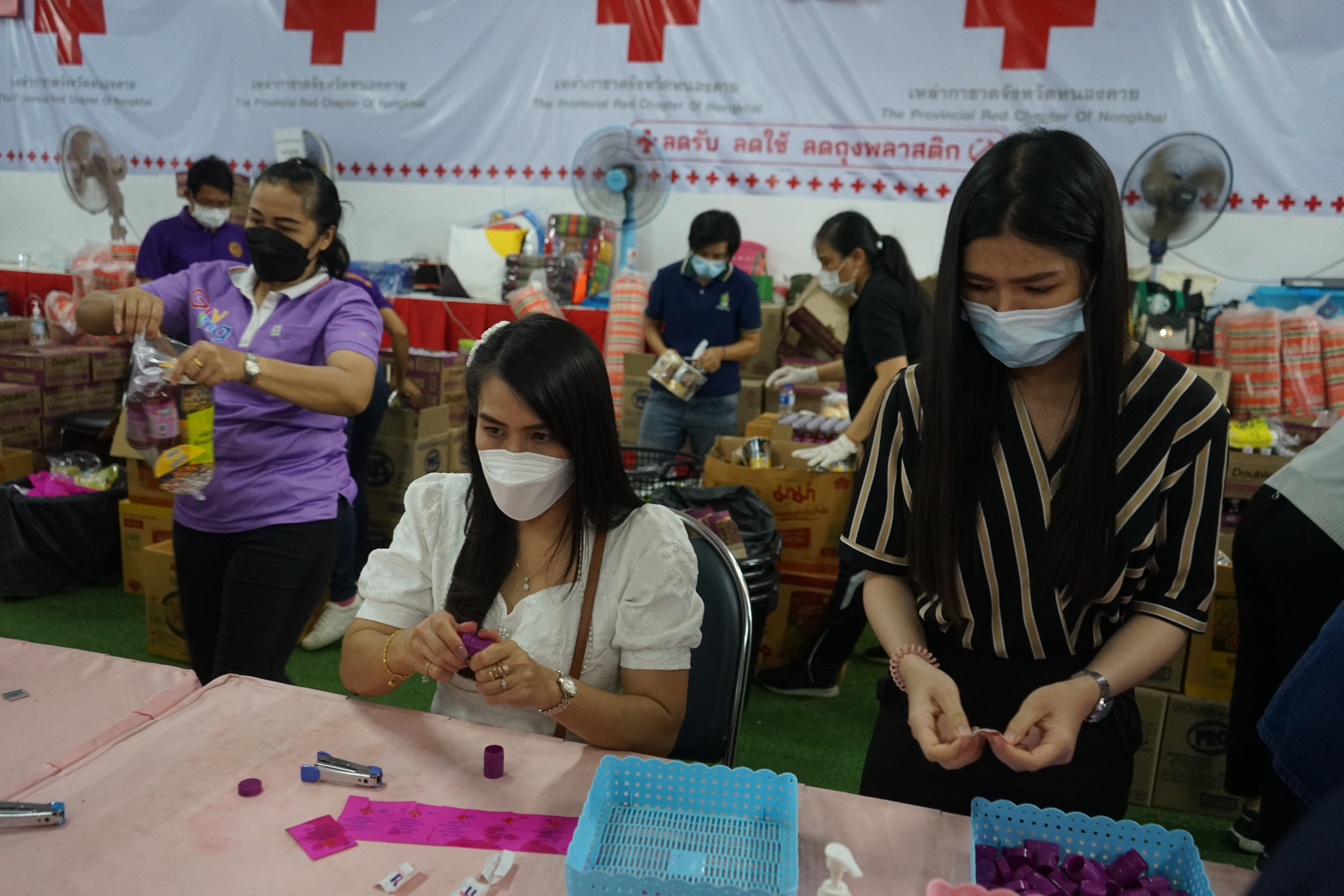 พช.หนองคาย ร่วมปฏิบัติหน้าที่งานกาชาด ประจำปี 2565