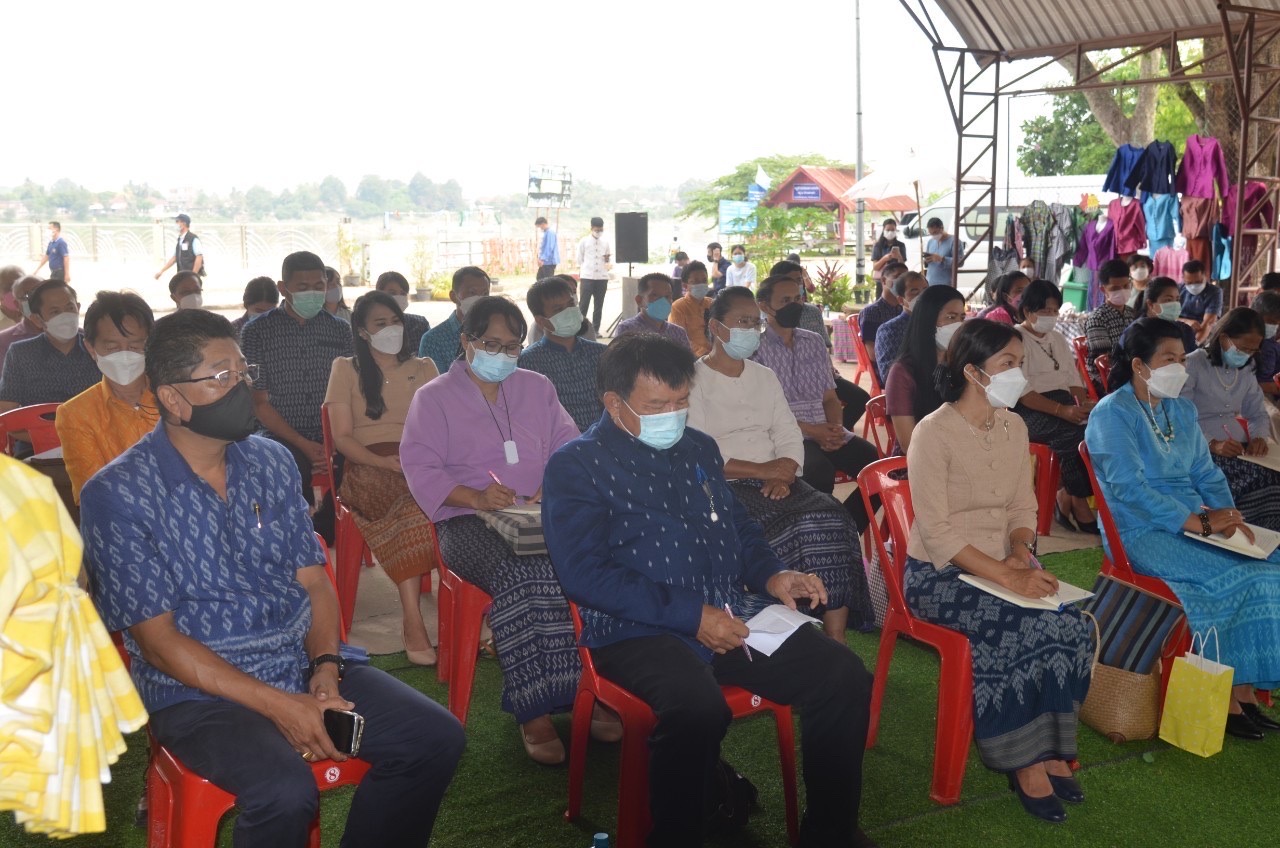 หนองคาย Kick off แก้จนแก้หนี้ ด้วยกองทุนชุมชน ภายใต้สโลแกน “1 พัฒนากร 1 กลุ่มออมทรัพย์เพื่อการผลิต”