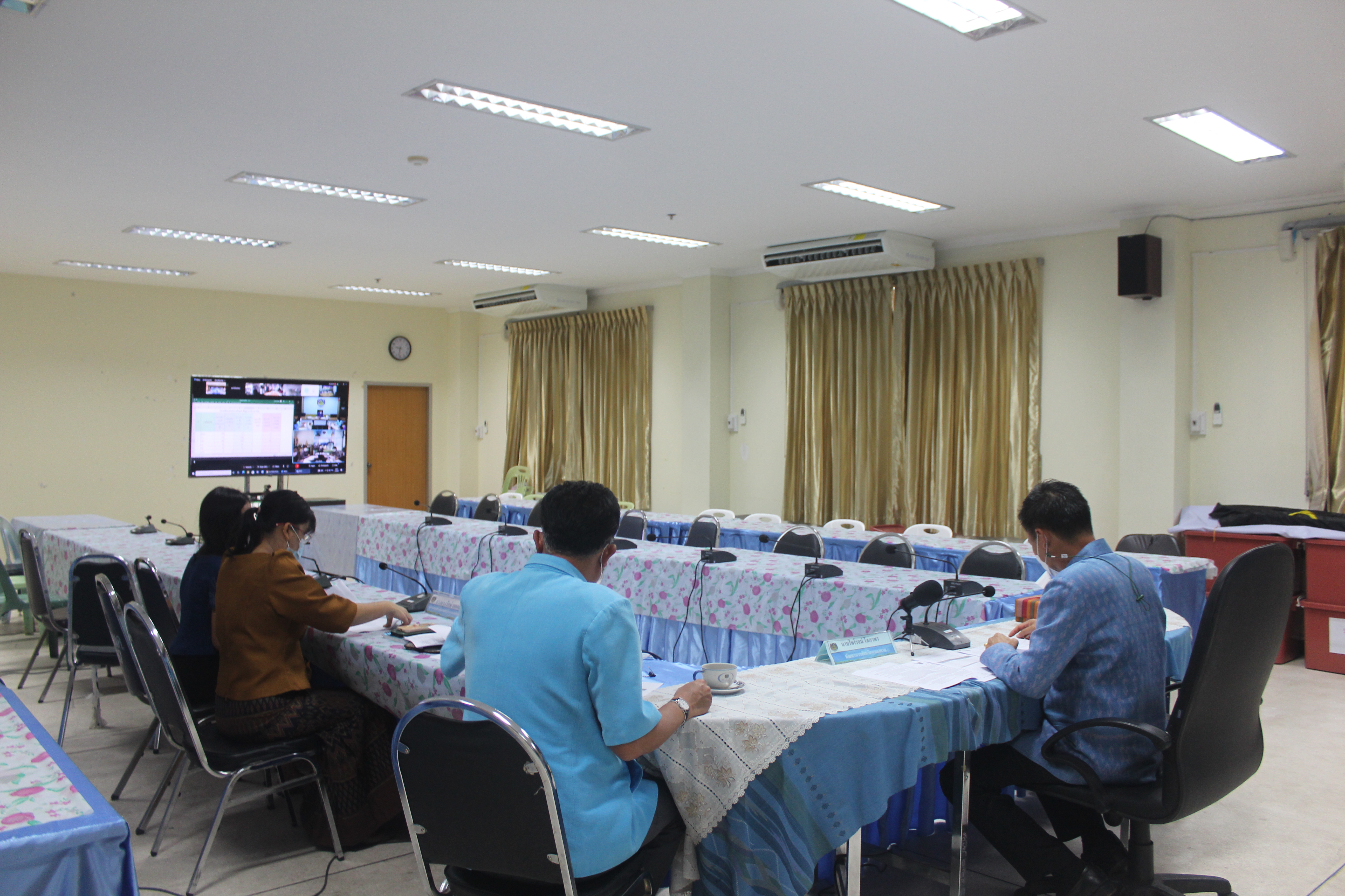 พช.หนองคาย ร่วมประชุมการติดตามความก้าวหน้าและเร่งรัดการเบิกจ่ายงบประมาณ ตามโครงการพัฒนาพื้นที่ต้นแบบการพัฒนาคุณภาพชีวิตตามหลักทฤษฎีใหม่ ประยุกต์สู่ “โคก หนอง นาโมเดล” ผ่านระบบ Webex Meeting