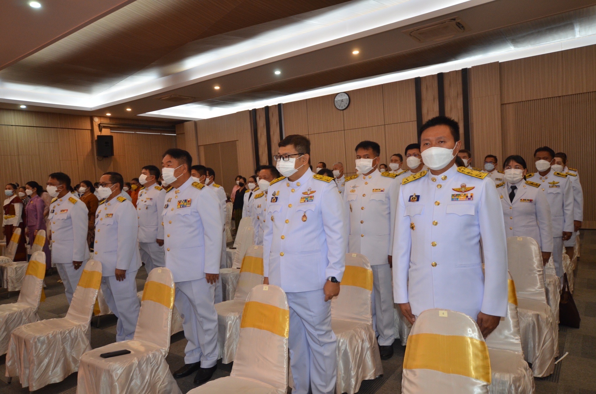 จังหวัดหนองคาย จัดพิธีมอบแบบลายผ้าพระราชทาน “ผ้าขิดลายนารีรัตนราชกัญญา”