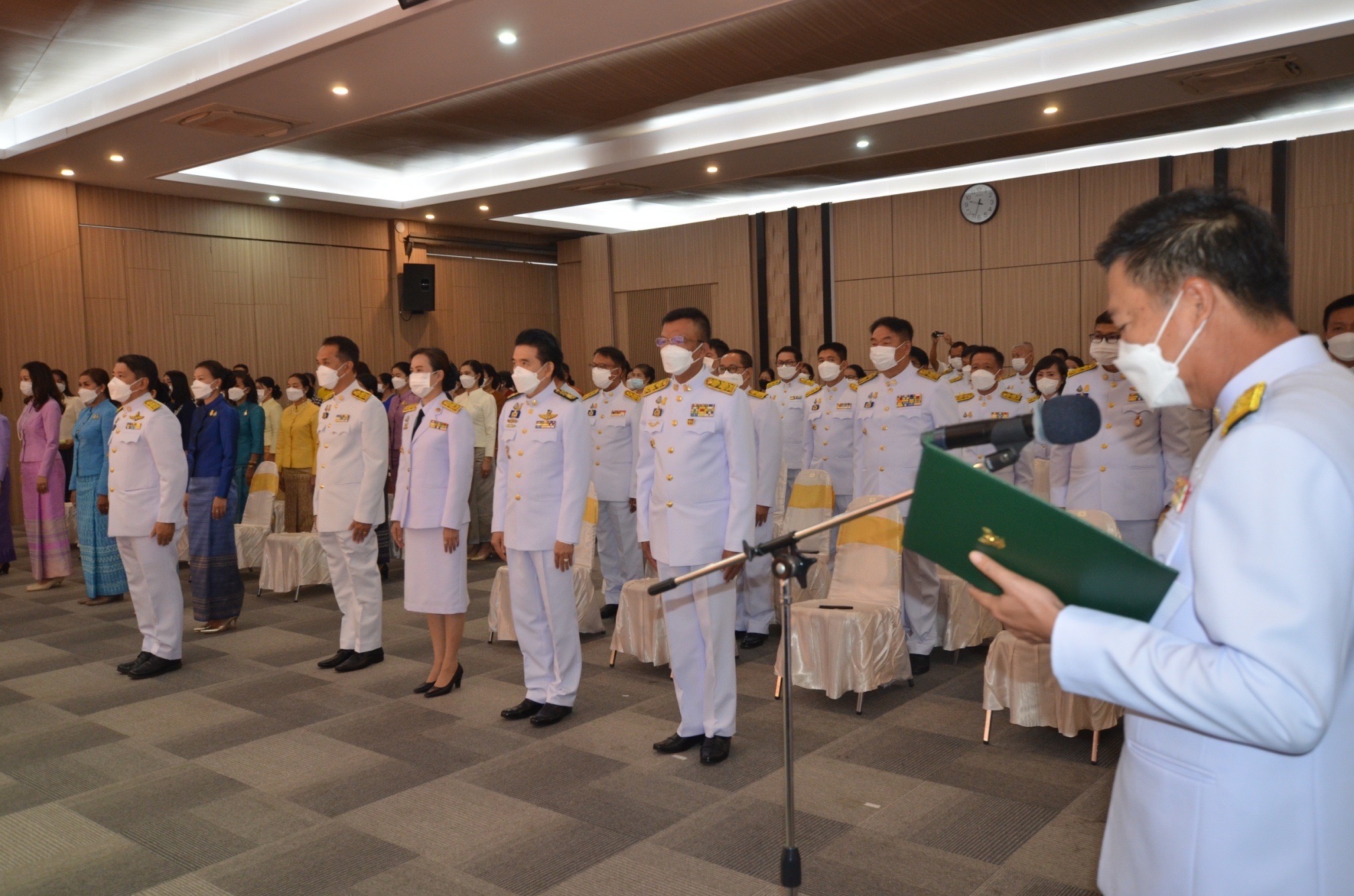 จังหวัดหนองคาย จัดพิธีมอบแบบลายผ้าพระราชทาน “ผ้าขิดลายนารีรัตนราชกัญญา”