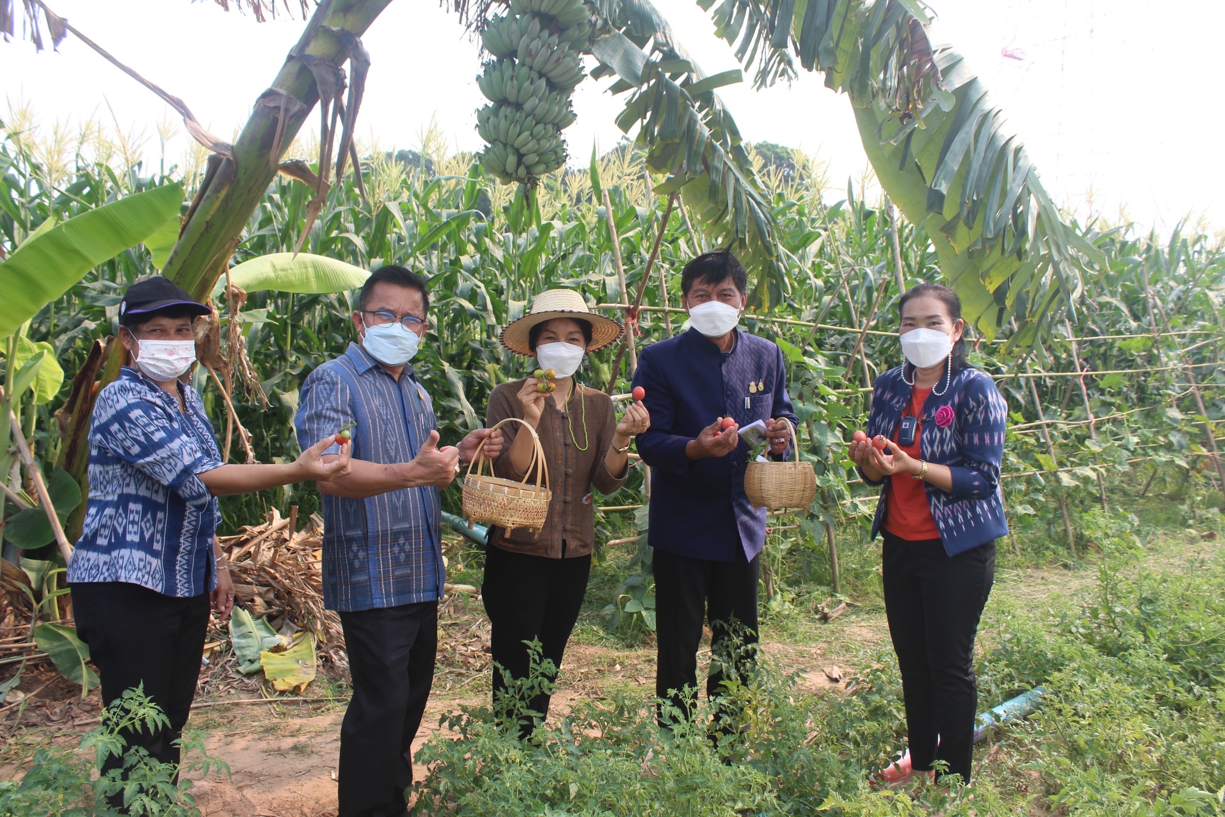 ผู้ตรวจราชการกรมการพัฒนาชุมชน เขตตรวจราชการที่ 10 (นายคมกริช ชินชนะ) ลงพื้นที่จังหวัดหนองคาย ประชุมเชิงปฏิบัติการตรวจติดตามผลการดำเนินงานของหน่วยรับตรวจรายไตรมาส ครั้งที่ 2/2565 และติดตามการดำเนินงานของกลุ่มอาชีพสมาชิกกองทุนพัฒนาบทบาทสตรี จังหวัดหนองคาย