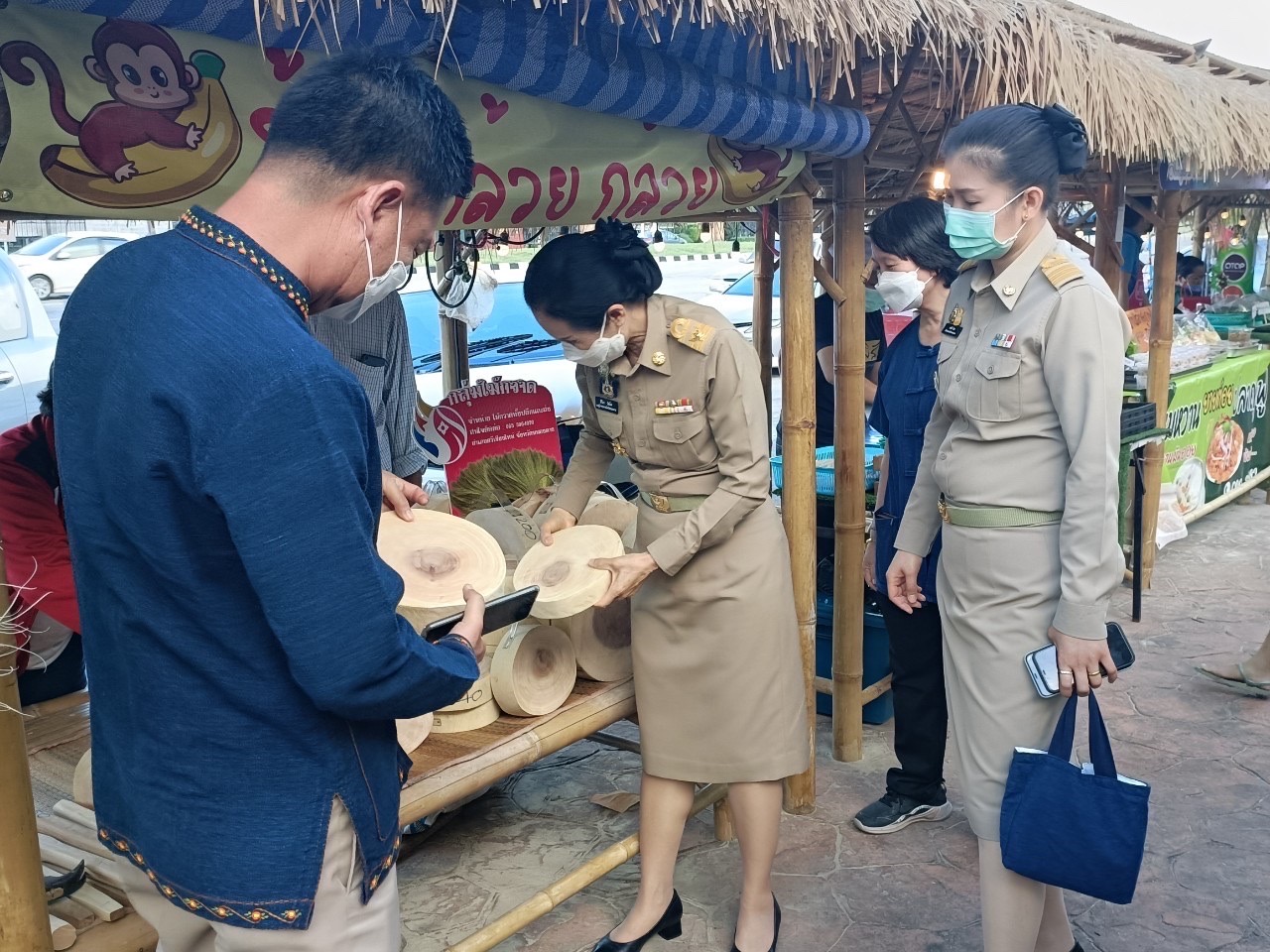 พช.หนองคาย จัดกิจกรรมส่งเสริมช่องทางการตลาดผลิตภัณฑ์กลุ่มอาชีพ สมาชิกกองทุนพัฒนาบทบาทสตรี จังหวัดหนองคาย