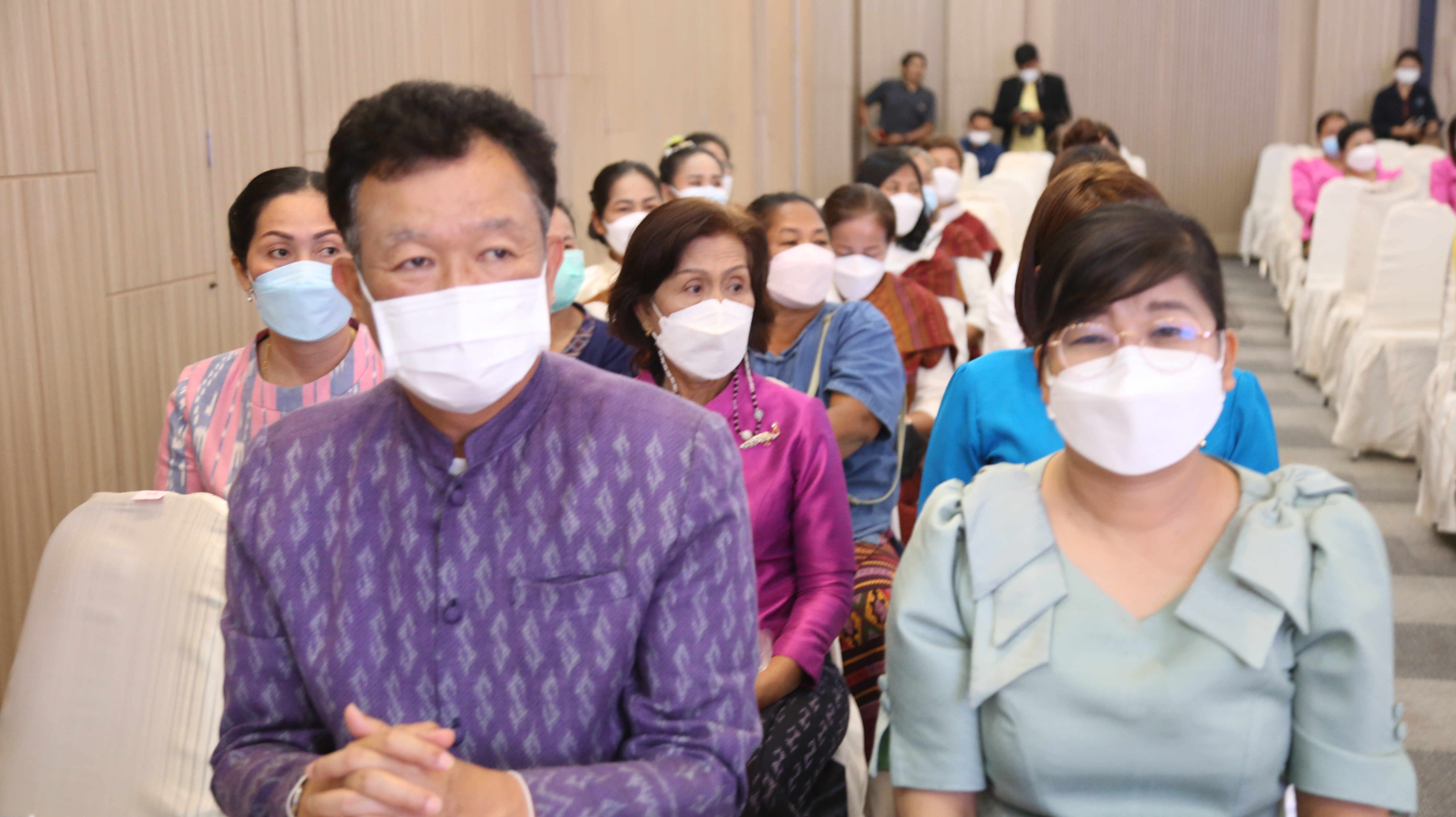 พช.หนองคาย จัดโครงการ 1 ทศวรรษ เหลียวหลัง แลหน้า พัฒนากองทุนพัฒนาบทบาทสตรี จังหวัดหนองคาย เสริมสร้างพัฒนาศักยภาพและแลกเปลี่ยนเรียนรู้การดำเนินงานของสมาชิกกองทุนพัฒนาบทบาทสตรี จังหวัดหนองคาย และเปิดกิจกรรมวันคล้ายวันก่อตั้งกลุ่มออมทรัพย์เพื่อการผลิต ครบรอบ 48 ปี กลุ่มออมทรัพย์เพื่อการผลิต