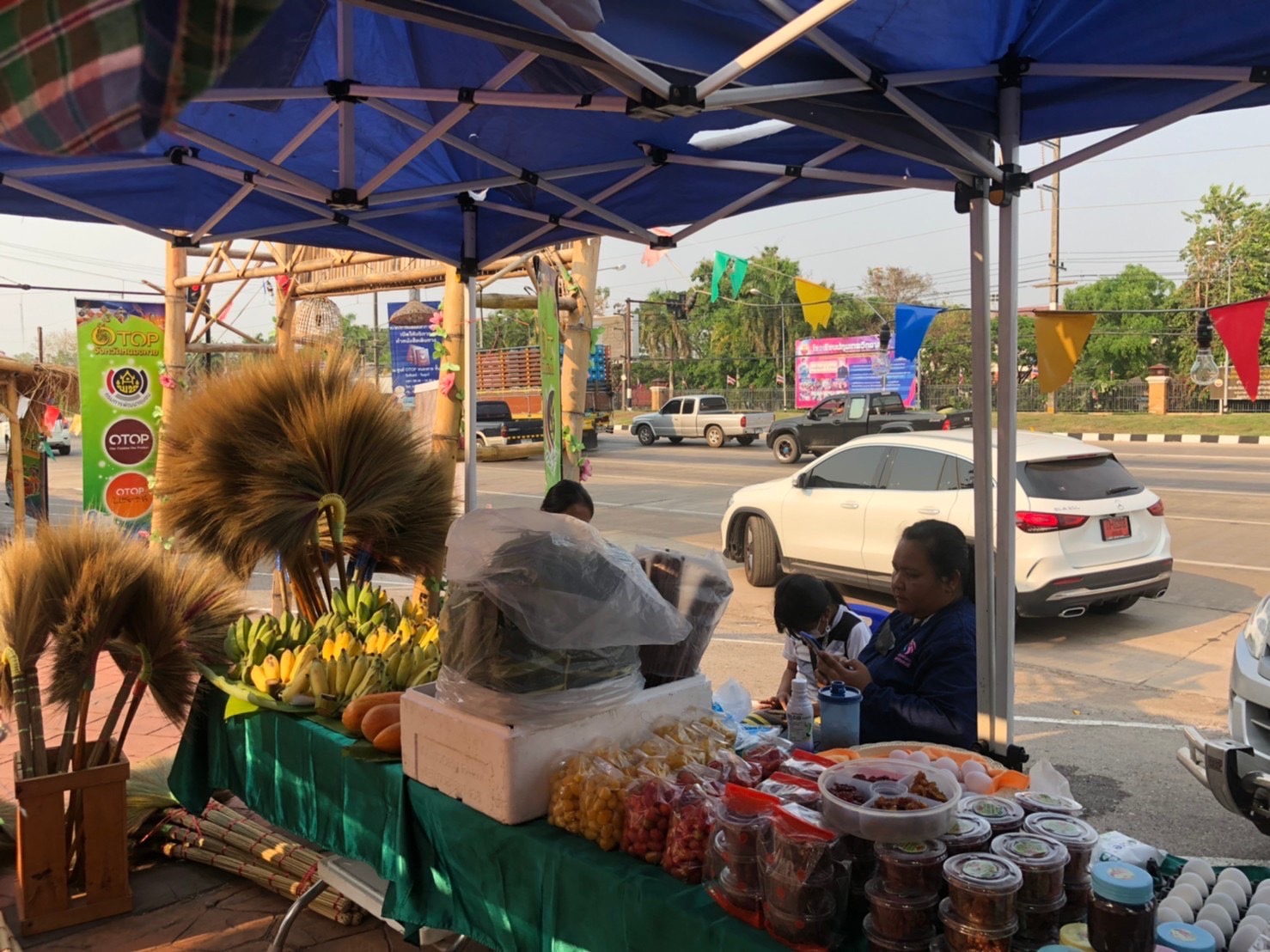 พช.หนองคาย จัดกิจกรรมส่งเสริมช่องทางการตลาดผลิตภัณฑ์กลุ่มอาชีพ สมาชิกกองทุนพัฒนาบทบาทสตรี จังหวัดหนองคาย