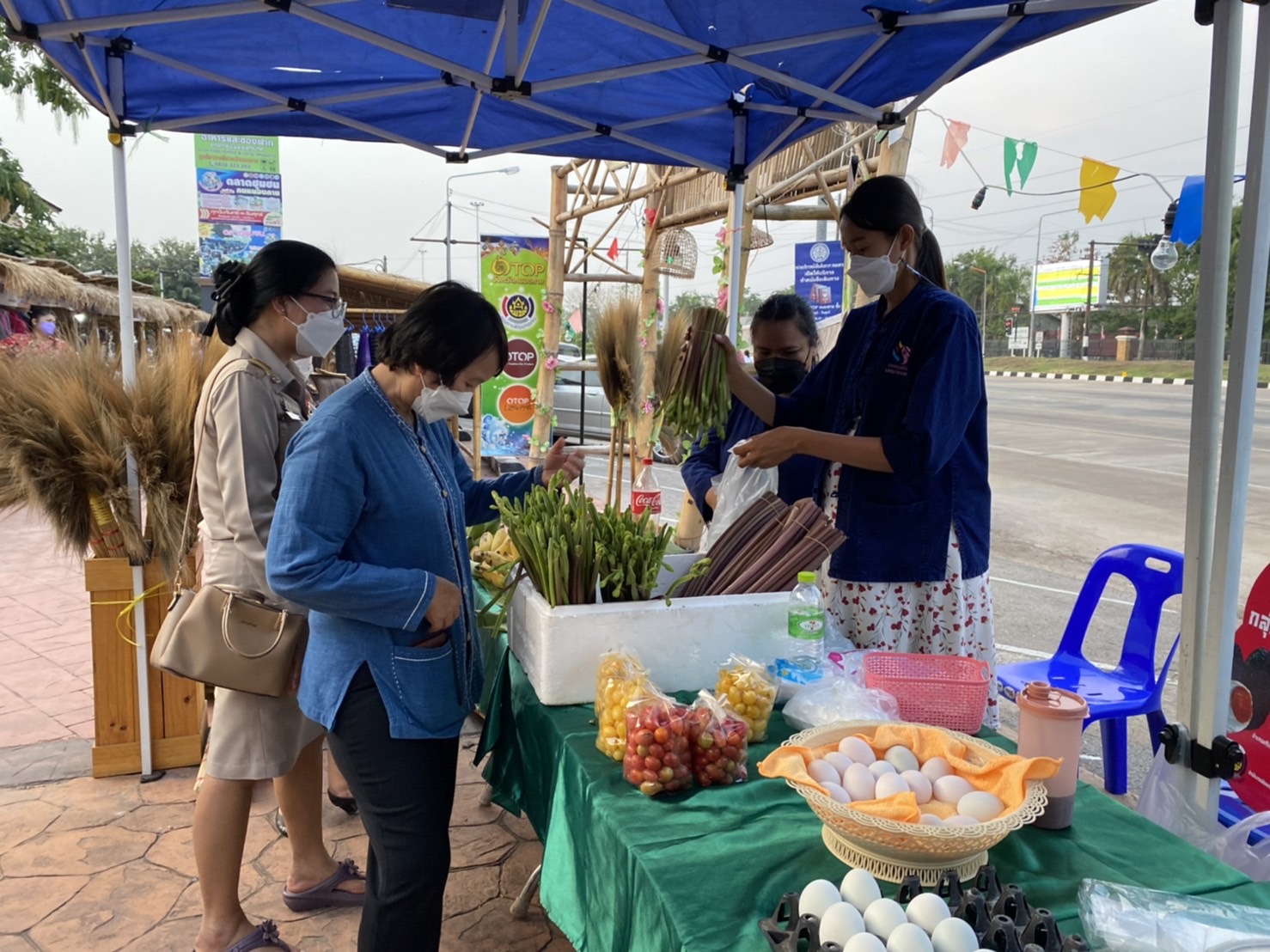 พช.หนองคาย จัดกิจกรรมส่งเสริมช่องทางการตลาดผลิตภัณฑ์กลุ่มอาชีพ สมาชิกกองทุนพัฒนาบทบาทสตรี จังหวัดหนองคาย