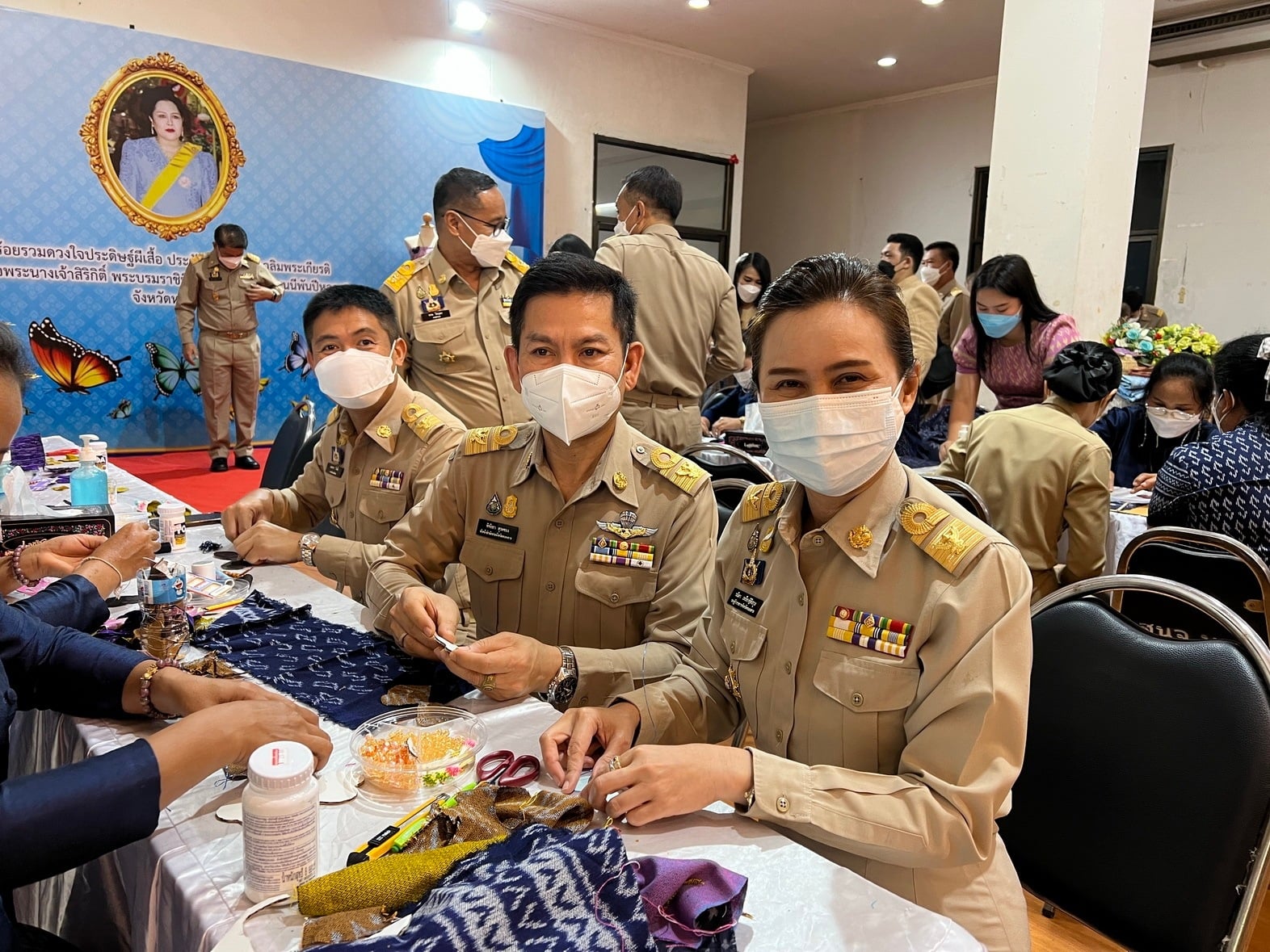 จังหวัดหนองคาย รวมพลังร้อยดวงใจ ประดิษฐ์ผีเสื้อเพื่อนำไปประดับในนิทรรศการเฉลิมพระเกียรติ สมเด็จพระนางเจ้าสิริกิติ์ พระบรมราชินีนาถ พระบรมราชชนนีพันปีหลวง เนื่องในโอกาสมหามงคลเฉลิมพระชนมพรรษา 90 พรรษา 12 สิงหาคม 2565