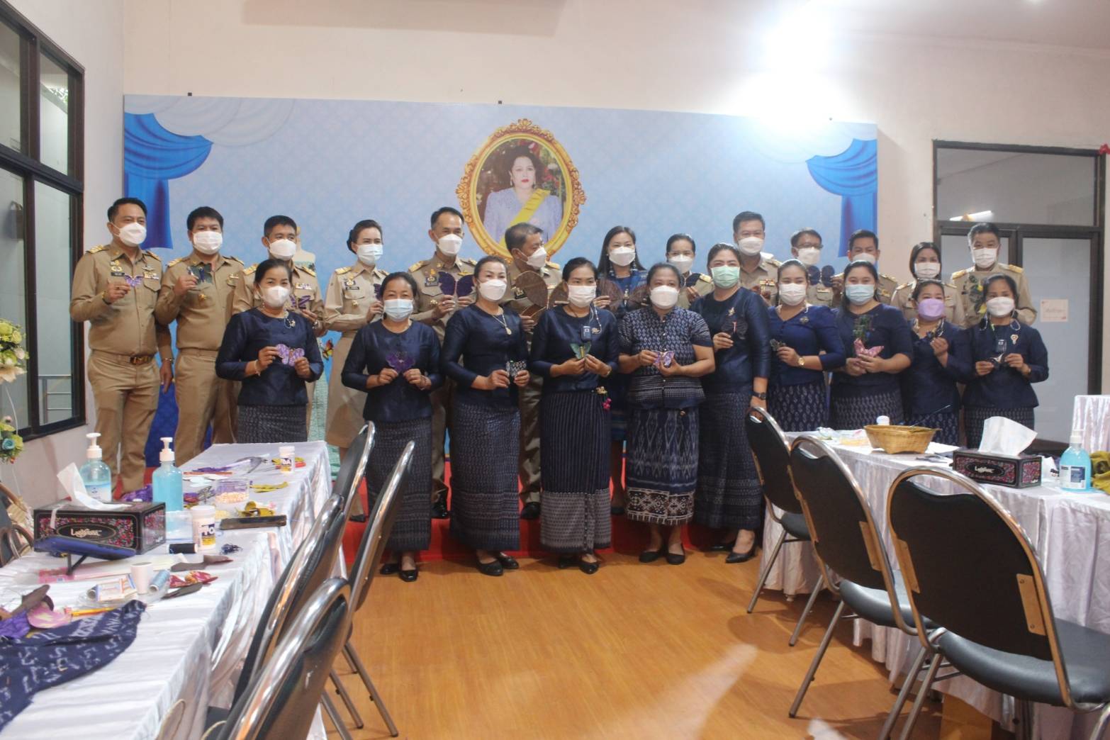 จังหวัดหนองคาย รวมพลังร้อยดวงใจ ประดิษฐ์ผีเสื้อเพื่อนำไปประดับในนิทรรศการเฉลิมพระเกียรติ สมเด็จพระนางเจ้าสิริกิติ์ พระบรมราชินีนาถ พระบรมราชชนนีพันปีหลวง เนื่องในโอกาสมหามงคลเฉลิมพระชนมพรรษา 90 พรรษา 12 สิงหาคม 2565