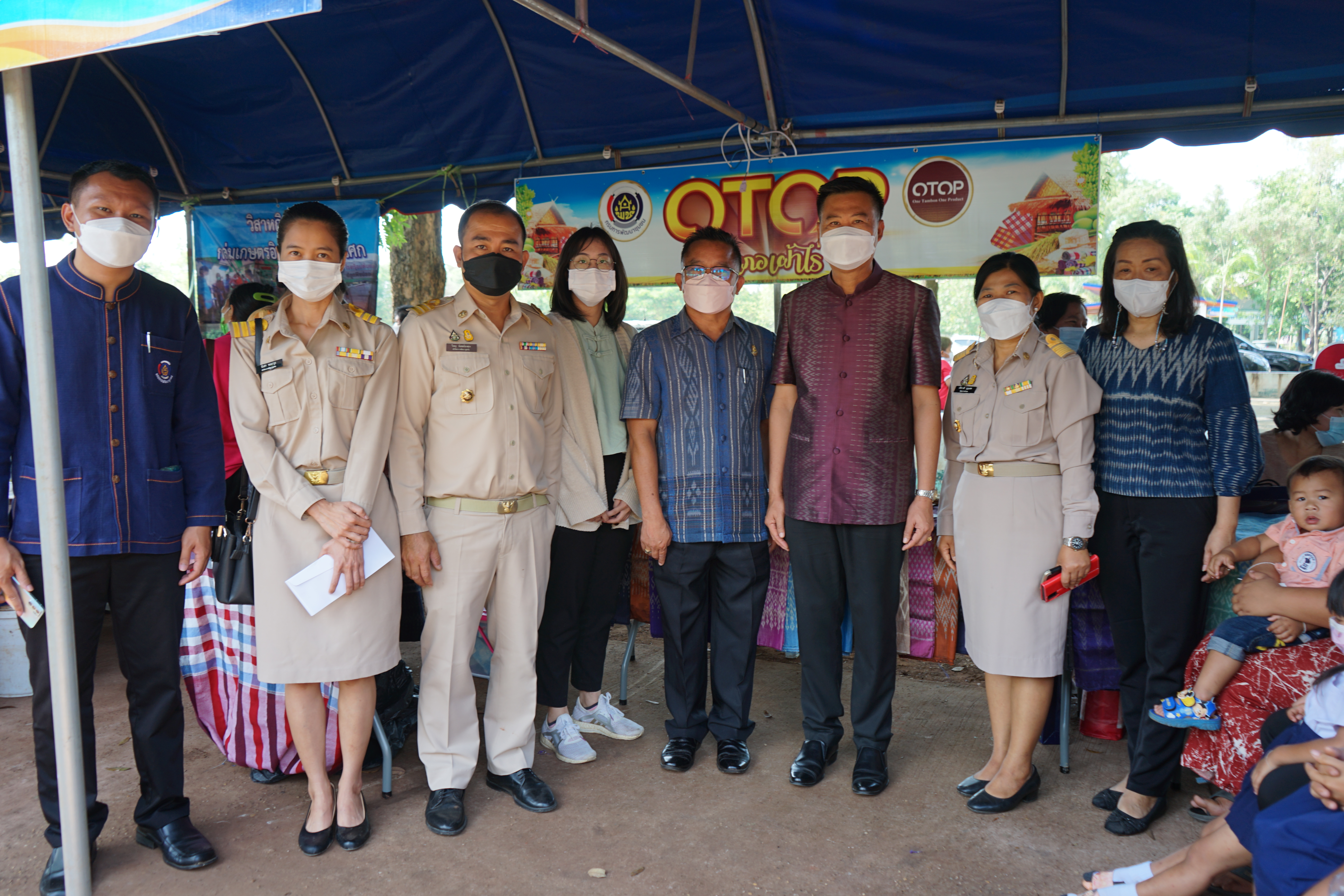 พช.หนองคาย ร่วมโครงการบริการจังหวัดเคลื่อนที่แบบบูรณาการ และหน่วยบำบัดทุกข์ บำรุงสุข จังหวัดหนองคาย