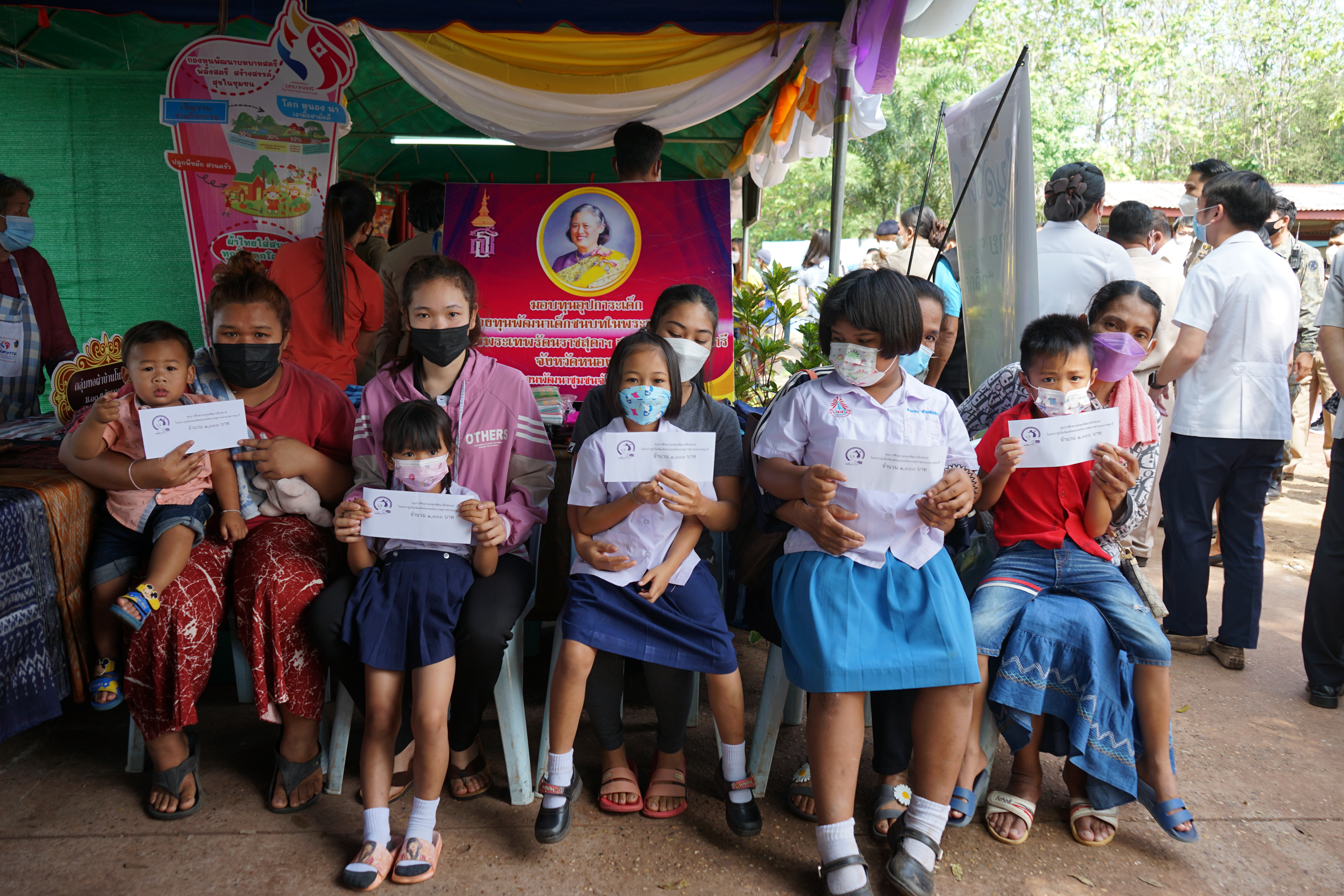 พช.หนองคาย ร่วมโครงการบริการจังหวัดเคลื่อนที่แบบบูรณาการ และหน่วยบำบัดทุกข์ บำรุงสุข จังหวัดหนองคาย