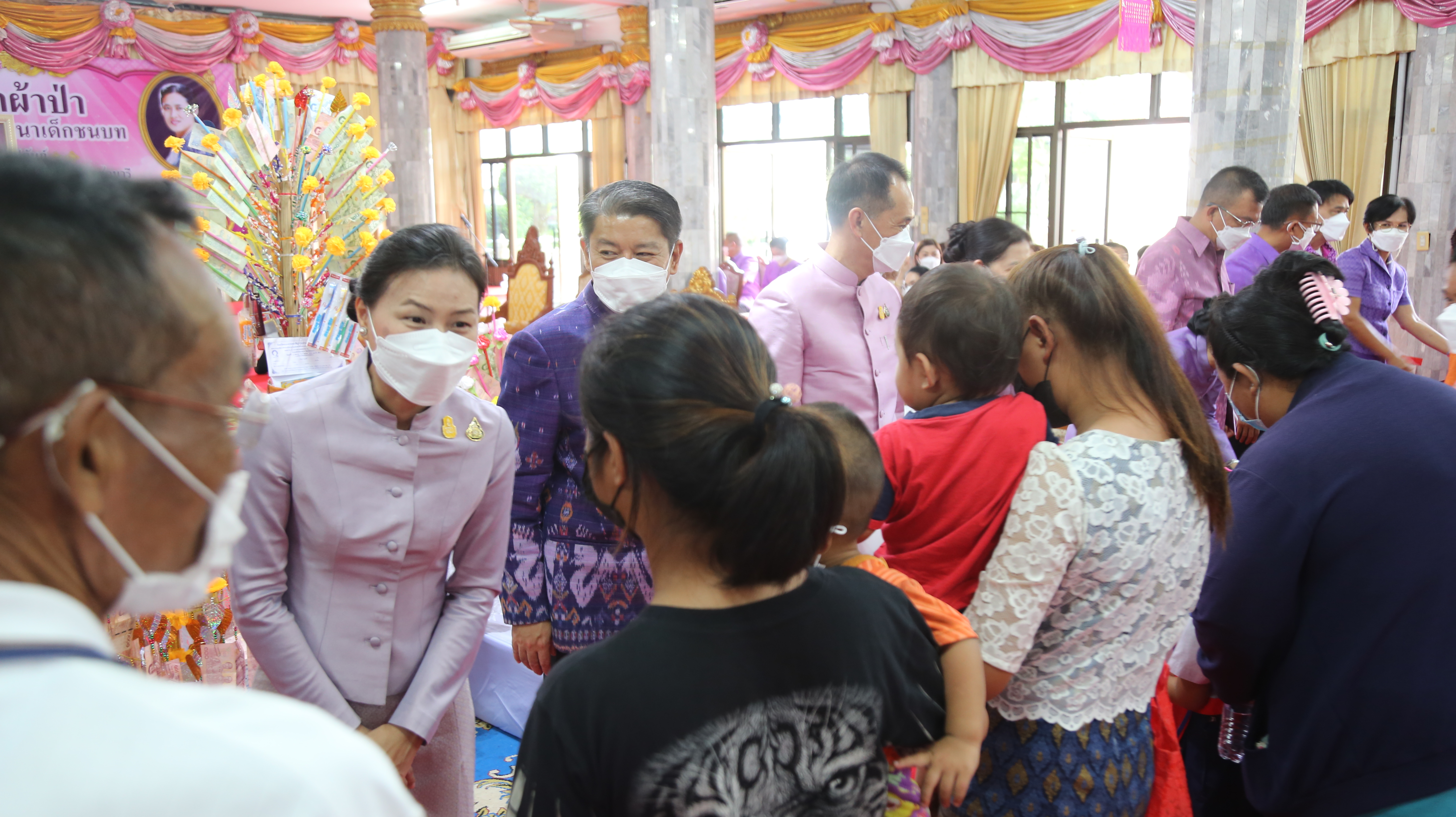 จังหวัดหนองคาย จัดพิธีทอดผ้าป่าสมทบกองทุนพัฒนาเด็กชนบท ในพระราชูปถัมภ์ สมเด็จพระเทพรัตนราชสุดาฯ สยามบรมราชกุมารี  ประจำปี 2565