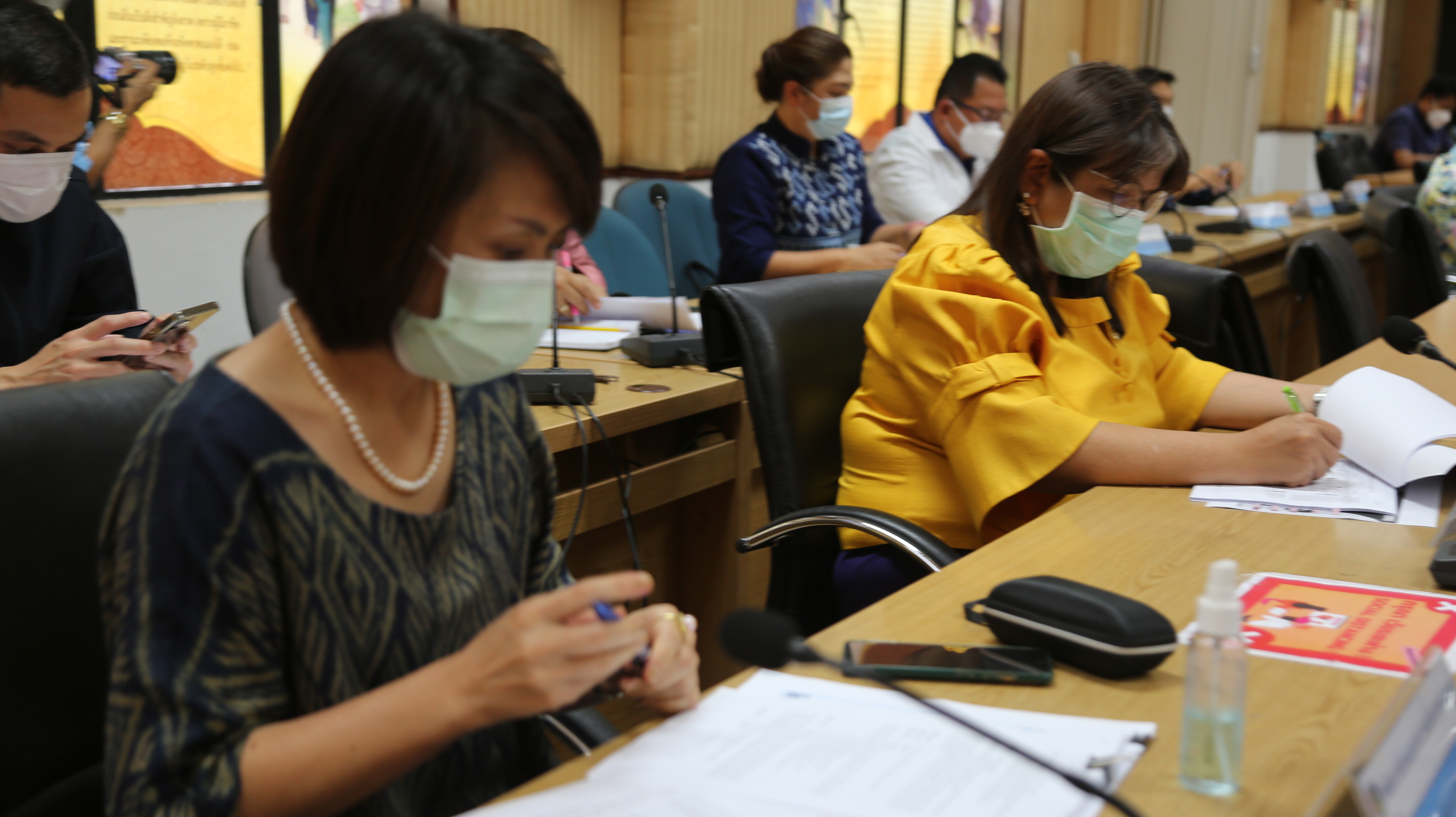 จังหวัดหนองคาย ประชุมคณะกรรมการบริหารศูนย์อำนวยการขจัดความยากจนและพัฒนาคนทุกช่วงวัยอย่างยั่งยืนตามหลักปรัชญ่ของเศรษฐกิจพอเพียงจังหวัดหนองคาย (คจพ.จ.) ครั้งที่ 2/2565