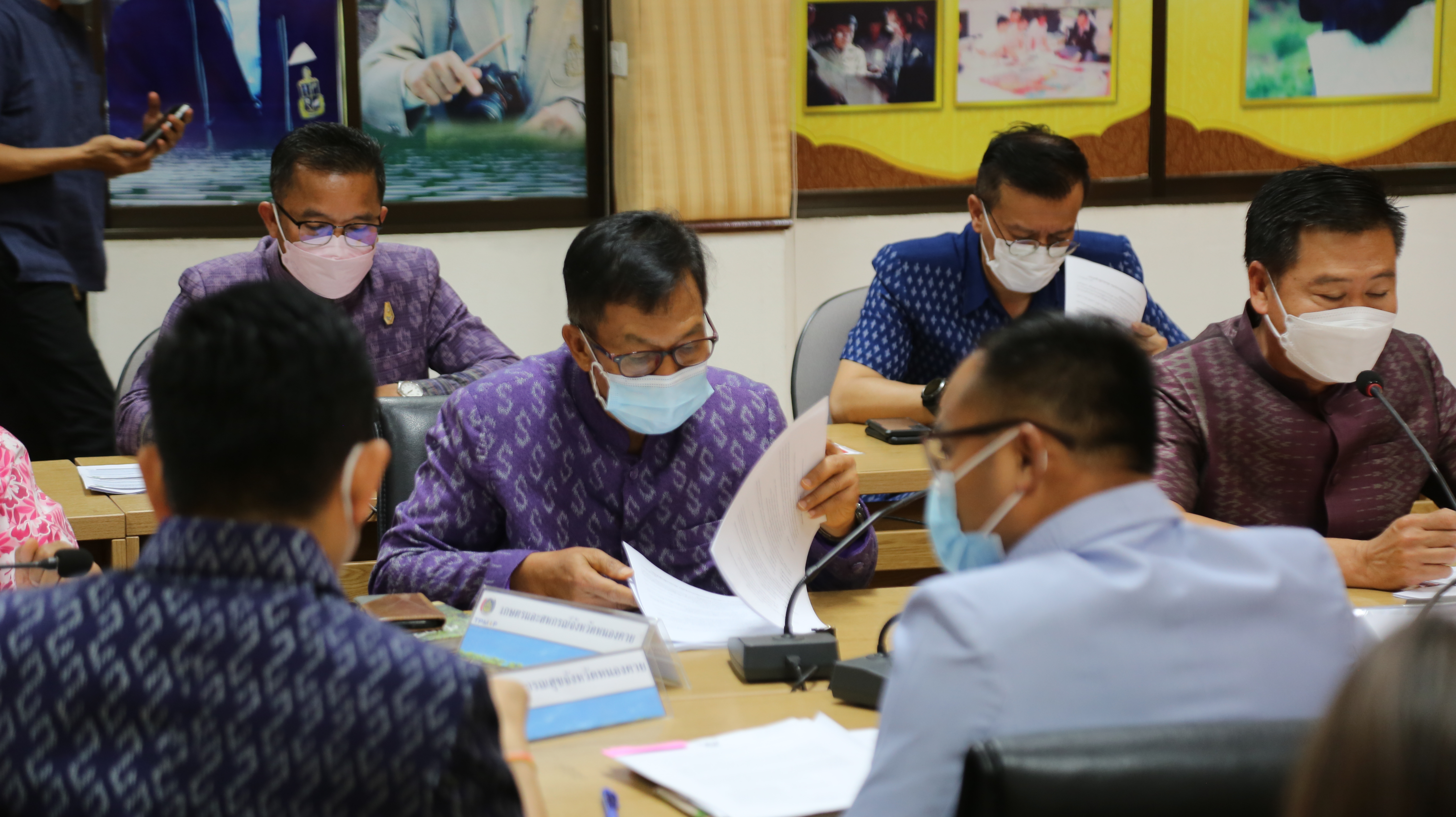 จังหวัดหนองคาย ประชุมคณะกรรมการบริหารศูนย์อำนวยการขจัดความยากจนและพัฒนาคนทุกช่วงวัยอย่างยั่งยืนตามหลักปรัชญ่ของเศรษฐกิจพอเพียงจังหวัดหนองคาย (คจพ.จ.) ครั้งที่ 2/2565