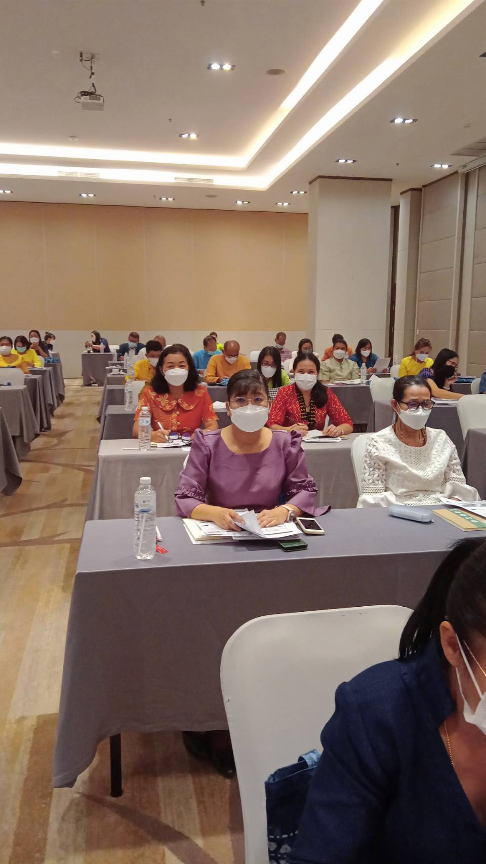 พช.หนองคาย ร่วมการประชุมโครงการประชุมเชิงปฏิบัติการการเพิ่มประสิทธิภาพการดำเนินงานกองทุนพัฒนาบทบาทสตรี ประจำปีงบประมาณ พ.ศ. 2565