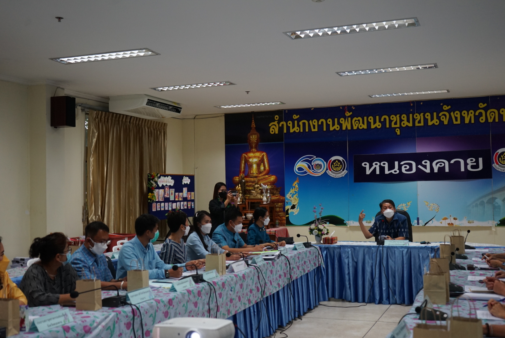 จังหวัดหนองคาย ประชุมคณะกรรมการขับเคลื่อนศูนย์แสดงและจำหน่ายผลิตภัณฑ์ OTOP จังหวัดหนองคาย ครั้งที่  2/ 2565