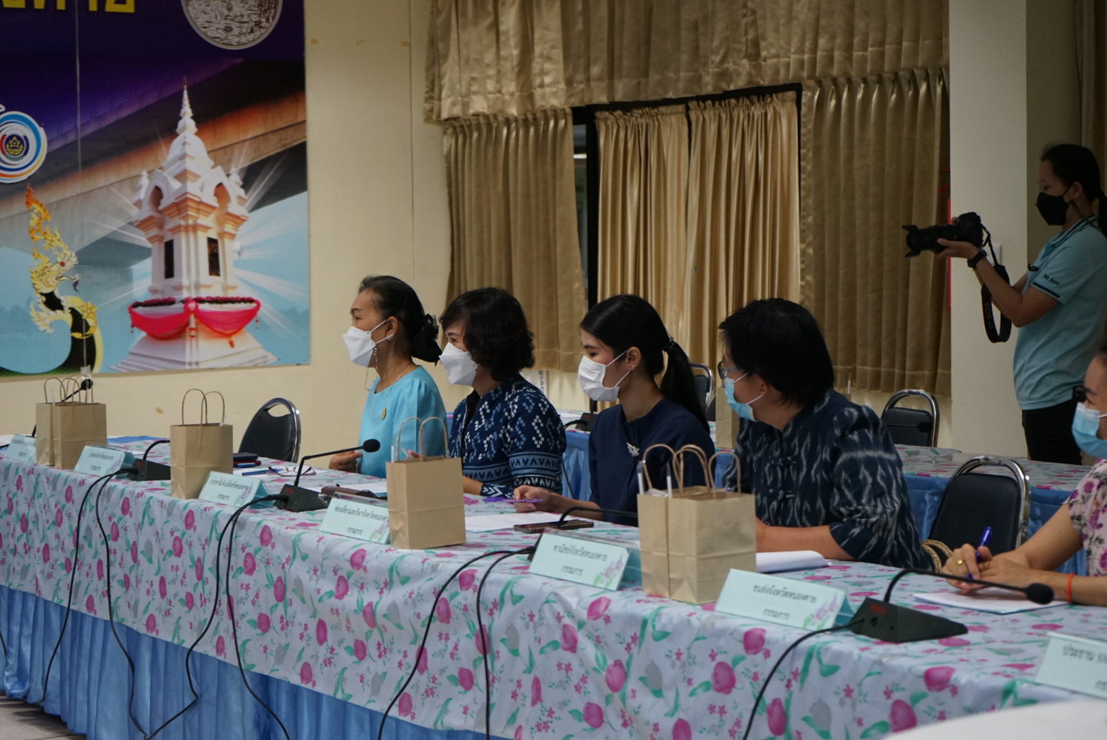 จังหวัดหนองคาย ประชุมคณะกรรมการขับเคลื่อนศูนย์แสดงและจำหน่ายผลิตภัณฑ์ OTOP จังหวัดหนองคาย ครั้งที่  2/ 2565