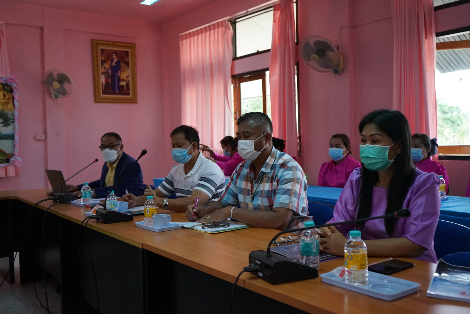 พช.หนองคาย ดำเนินการคัดเลือกคนกองทุนพัฒนาบทบาทสตรีดีเด่น ระดับจังหวัด ประจำปี 2565