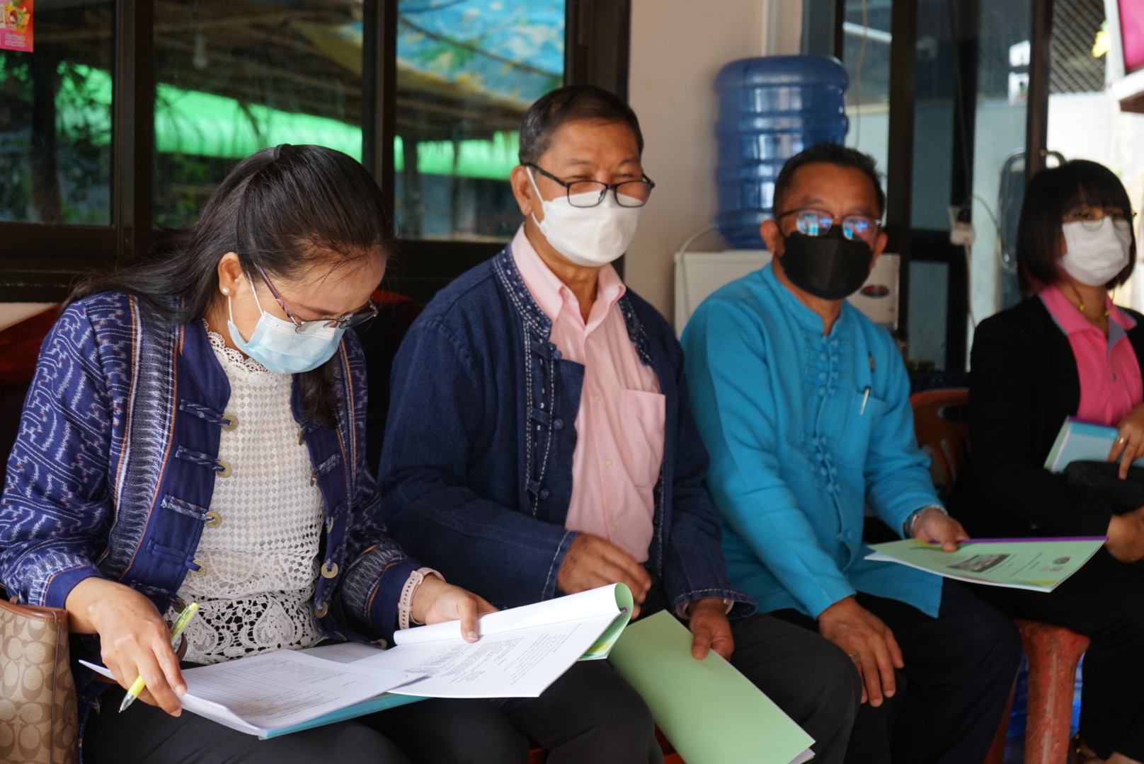 พช.หนองคาย ดำเนินการคัดเลือกคนกองทุนพัฒนาบทบาทสตรีดีเด่น ระดับจังหวัด ประจำปี 2565