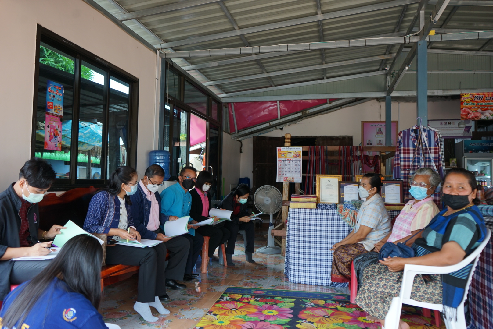 พช.หนองคาย ดำเนินการคัดเลือกคนกองทุนพัฒนาบทบาทสตรีดีเด่น ระดับจังหวัด ประจำปี 2565