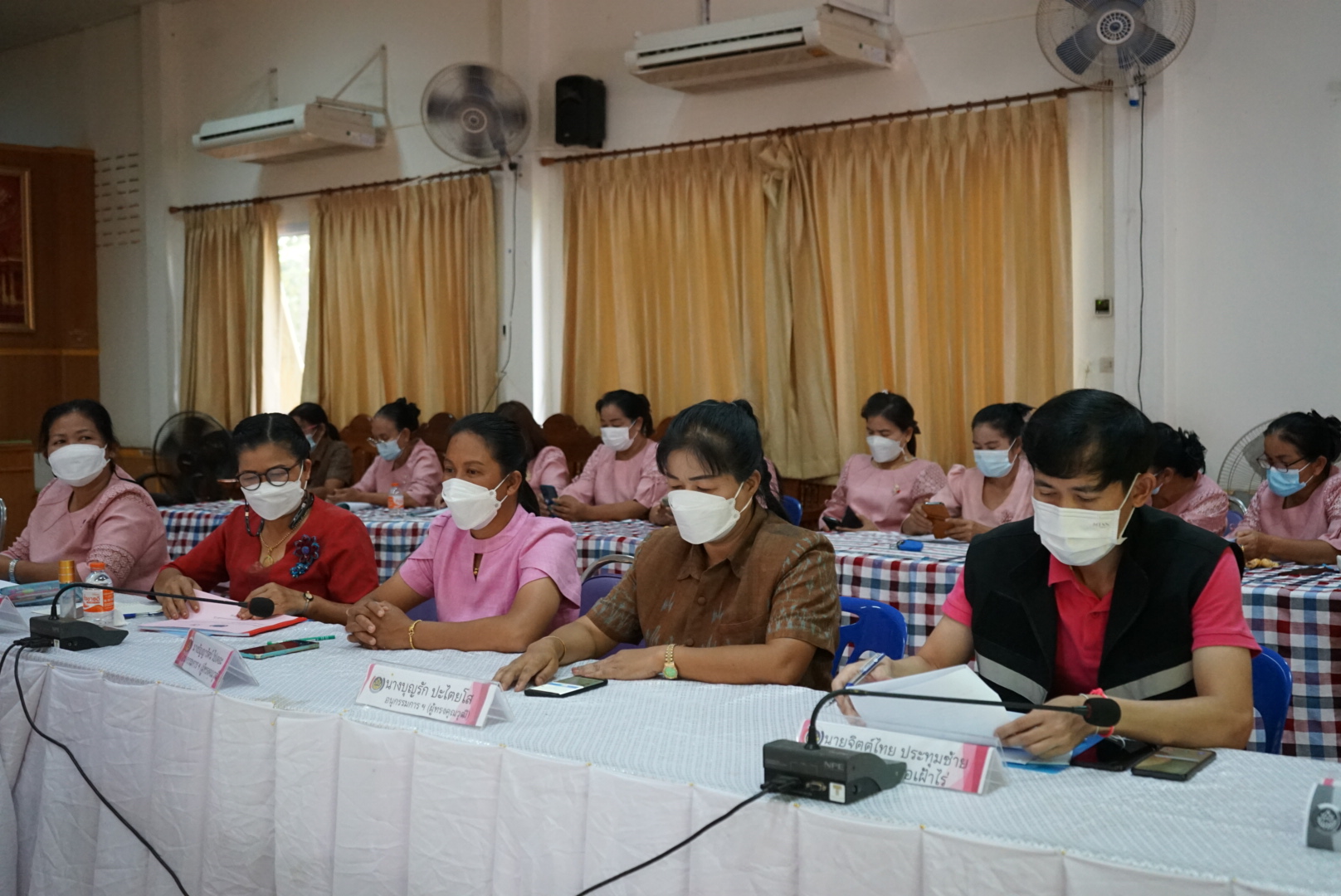 พช.หนองคาย ดำเนินการคัดเลือกคนกองทุนพัฒนาบทบาทสตรีดีเด่น ระดับจังหวัด ประจำปี 2565