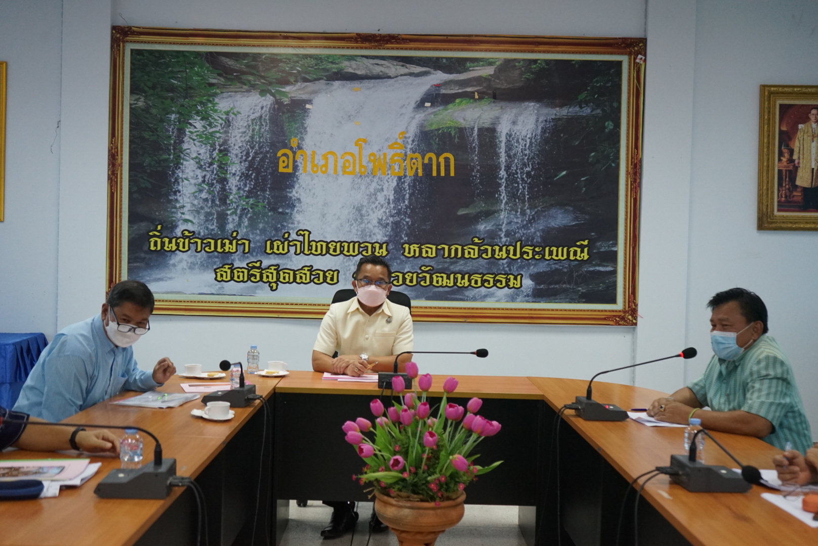 พช.หนองคาย ดำเนินการคัดเลือกคนกองทุนพัฒนาบทบาทสตรีดีเด่น ระดับจังหวัด ประจำปี 2565