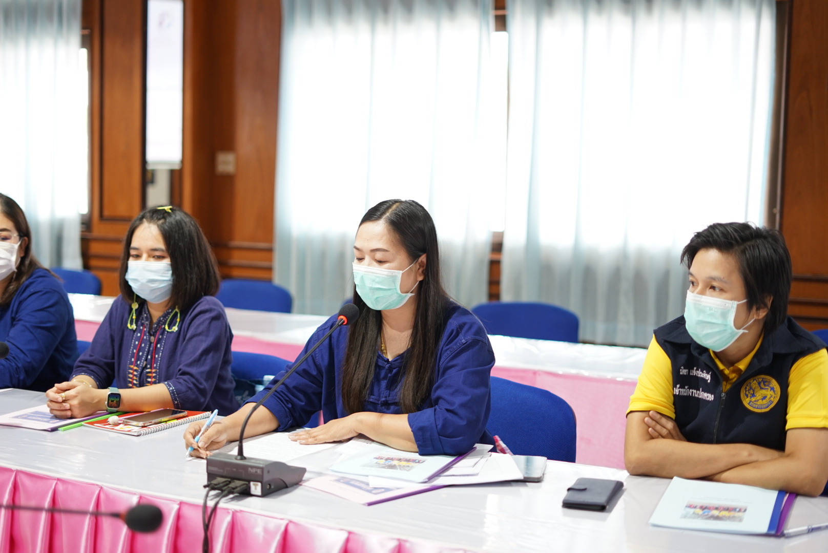พช.หนองคาย ดำเนินการคัดเลือกคนกองทุนพัฒนาบทบาทสตรีดีเด่น ระดับจังหวัด ประจำปี 2565