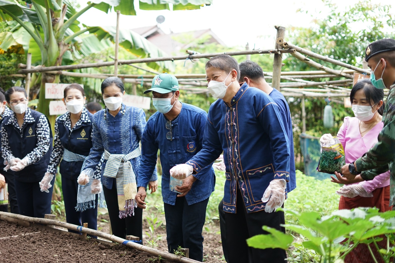 ผู้ว่าราชการจังหวัดหนองคาย Kick Off  คนหนองคาย ปลูกผัก ปลูกรัก สร้างความมั่นคงทางด้านอาหาร