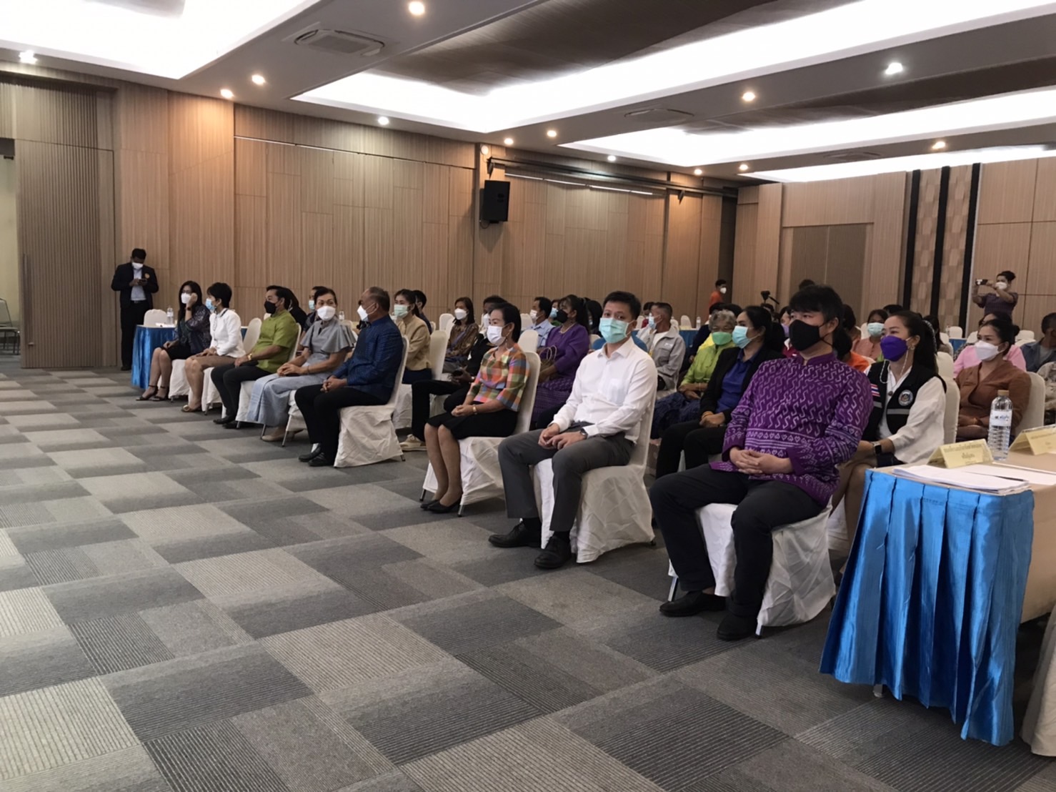 พช.หนองคาย ดำเนินโครงการคัดสรรสุดยอด หนึ่งตำบล หนึ่งผลิตภัณฑ์ไทย ประจำปี 2565 กิจกรรมการพิจารณา ตรวจสอบ กลั่นกรองและให้คะแนนผลิตภัณฑ์ในระดับจังหวัด