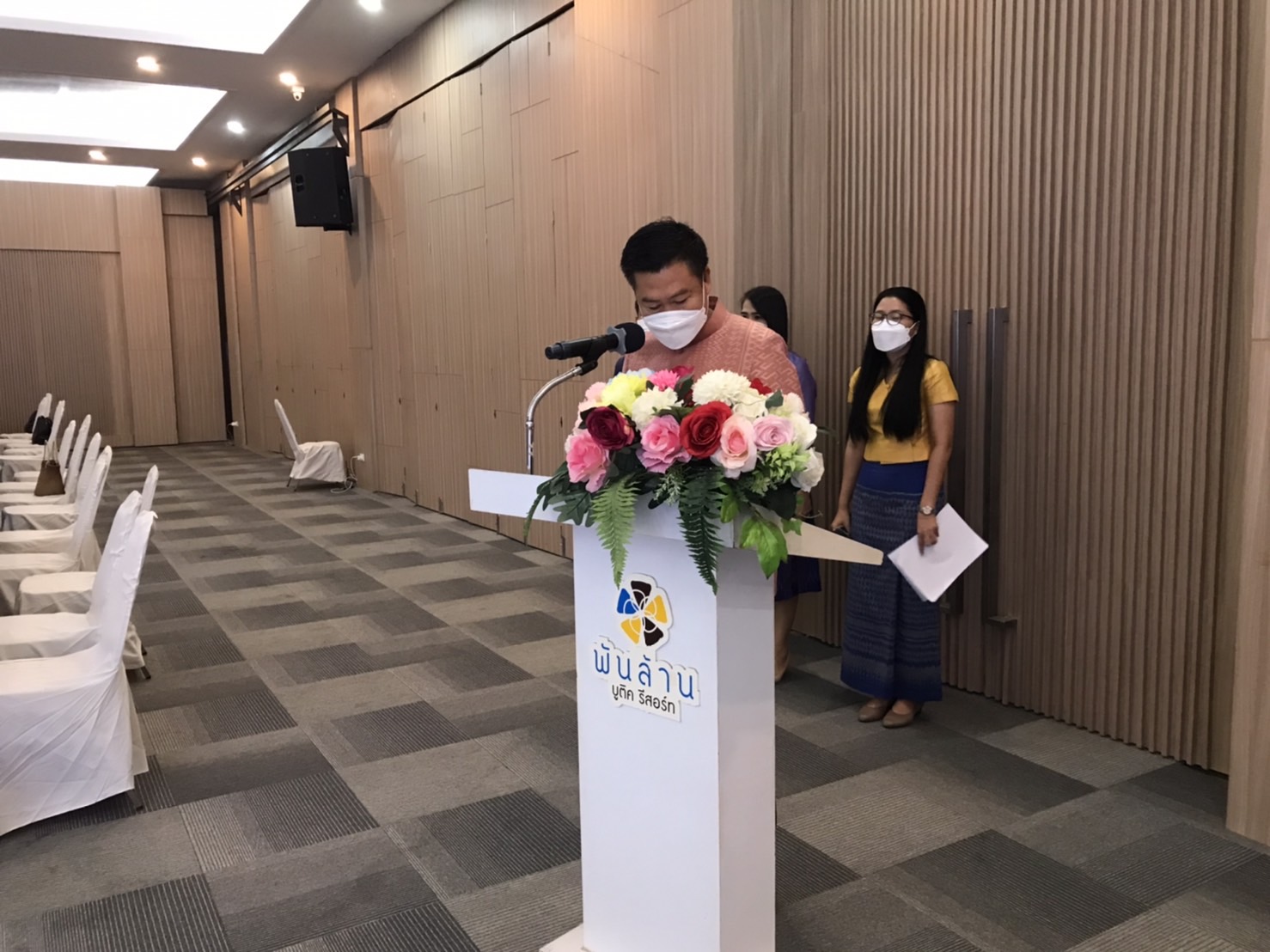 พช.หนองคาย ดำเนินโครงการคัดสรรสุดยอด หนึ่งตำบล หนึ่งผลิตภัณฑ์ไทย ประจำปี 2565 กิจกรรมการพิจารณา ตรวจสอบ กลั่นกรองและให้คะแนนผลิตภัณฑ์ในระดับจังหวัด