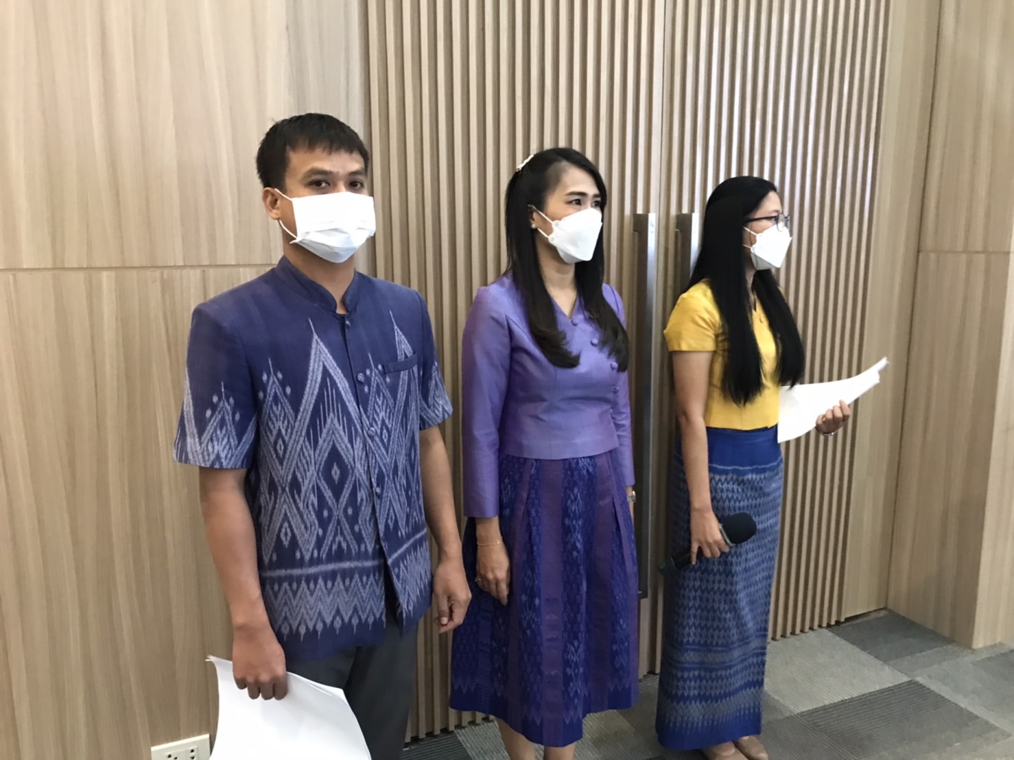 พช.หนองคาย ดำเนินโครงการคัดสรรสุดยอด หนึ่งตำบล หนึ่งผลิตภัณฑ์ไทย ประจำปี 2565 กิจกรรมการพิจารณา ตรวจสอบ กลั่นกรองและให้คะแนนผลิตภัณฑ์ในระดับจังหวัด