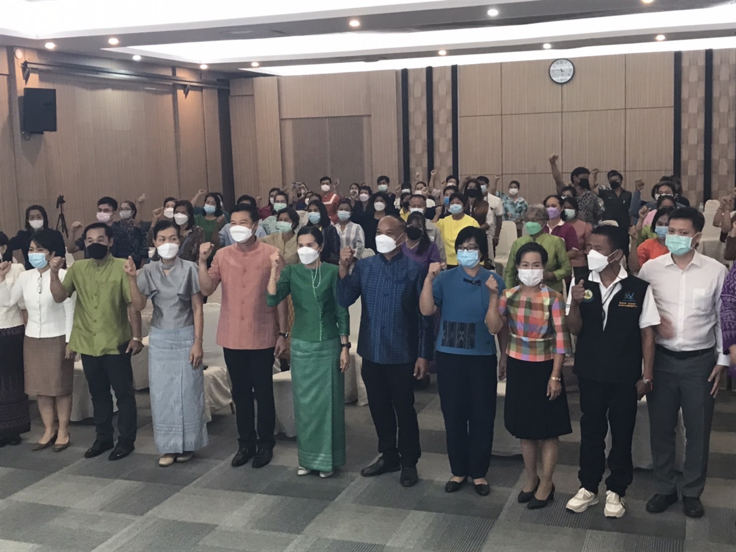 พช.หนองคาย ดำเนินโครงการคัดสรรสุดยอด หนึ่งตำบล หนึ่งผลิตภัณฑ์ไทย ประจำปี 2565 กิจกรรมการพิจารณา ตรวจสอบ กลั่นกรองและให้คะแนนผลิตภัณฑ์ในระดับจังหวัด