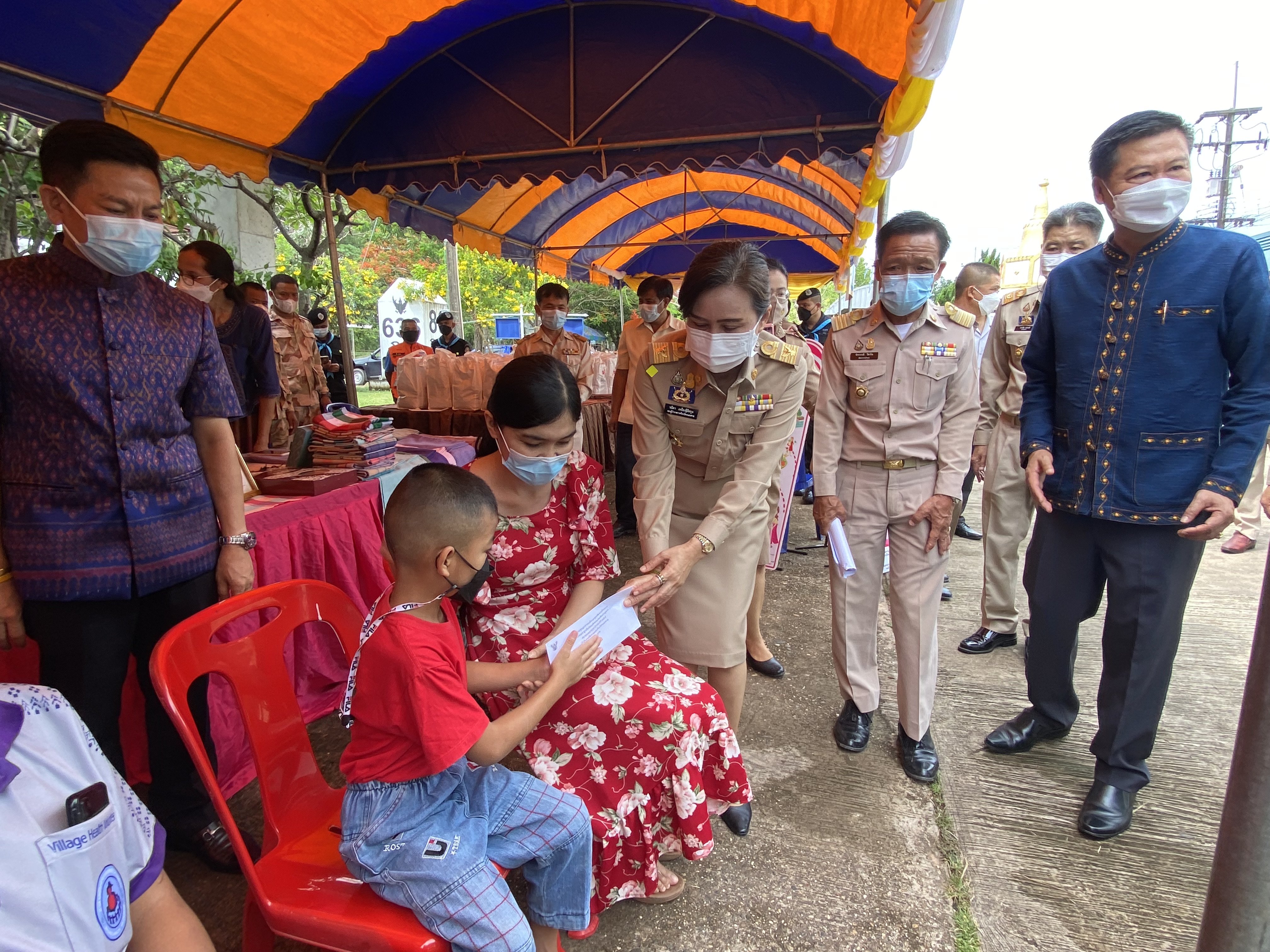 พช.หนองคาย ร่วมโครงการบริการจังหวัดเคลื่อนที่แบบบูรณาการ และหน่วยบำบัดทุกข์ บำรุงสุข จังหวัดหนองคาย