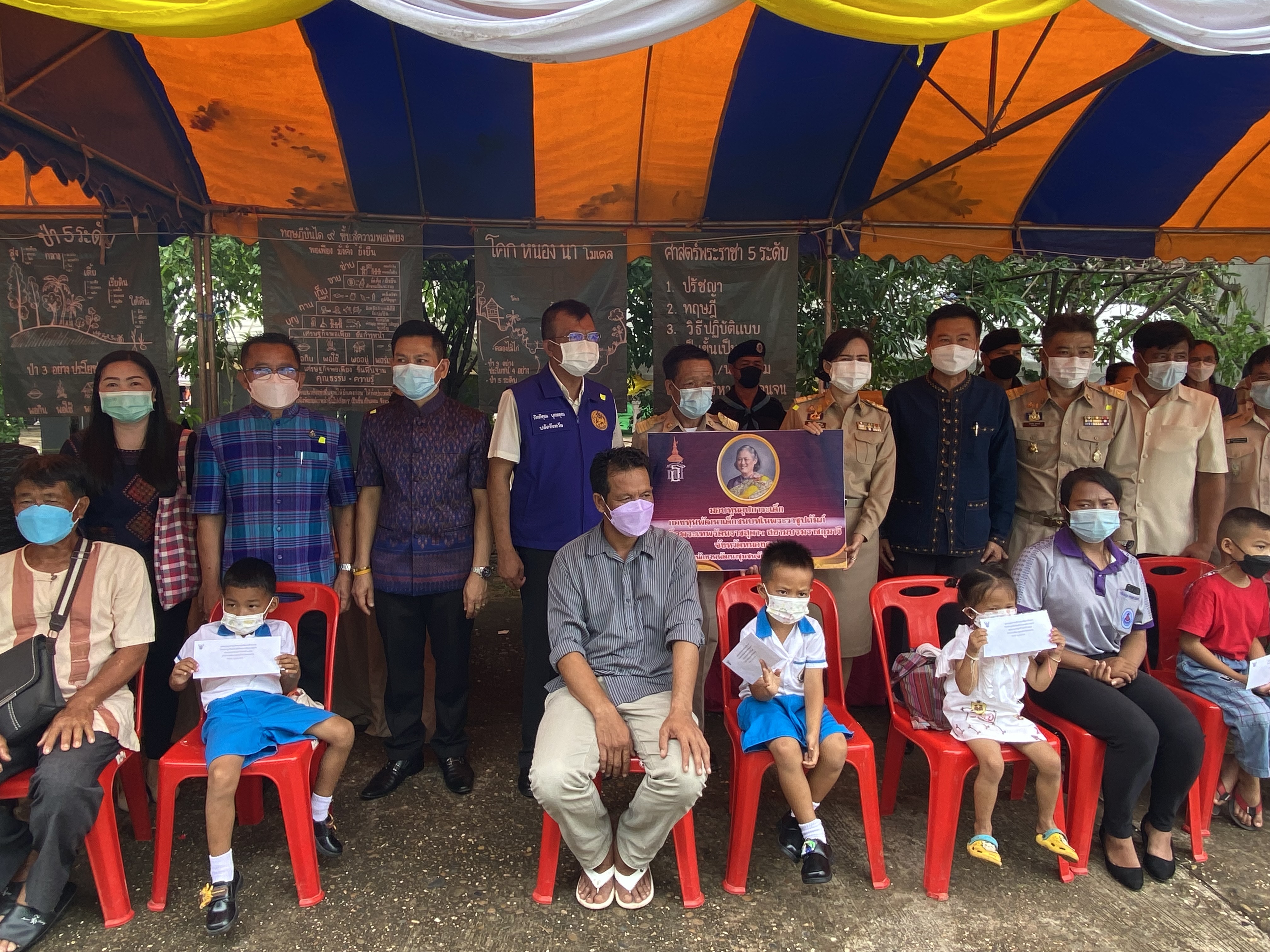 พช.หนองคาย ร่วมโครงการบริการจังหวัดเคลื่อนที่แบบบูรณาการ และหน่วยบำบัดทุกข์ บำรุงสุข จังหวัดหนองคาย