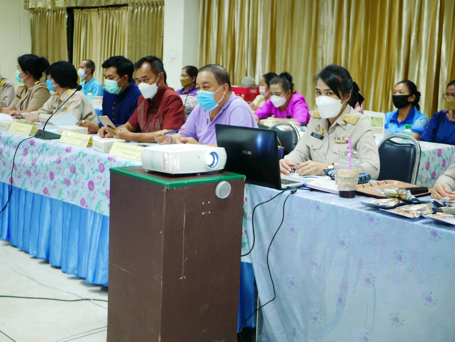 จังหวัดหนองคาย คัดเลือกผู้ประกอบการ OTOP ที่ได้รับพัฒนาผลิตภัณฑ์ OTOP โดยเครือข่ายองค์ความรู้ KBO จังหวัด เพื่อเข้าร่วมการประกวดและเผยแพร่การดำเนินงานในส่วนกลาง  