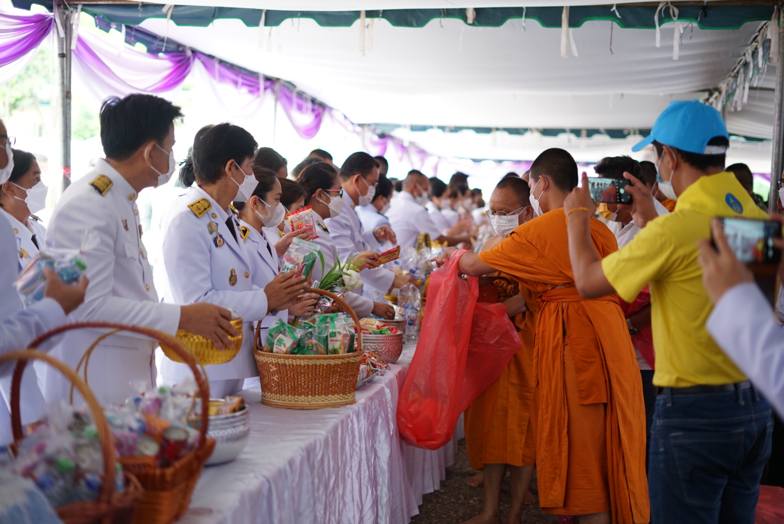พช.หนองคาย ร่วมกิจกรรมเฉลิมพระเกียรติสมเด็จพระนางเจ้าฯ พระบรมราชินี เนื่องในโอกาสวันเฉลิมพระชนมพรรษา 3 มิถุนายน 2565