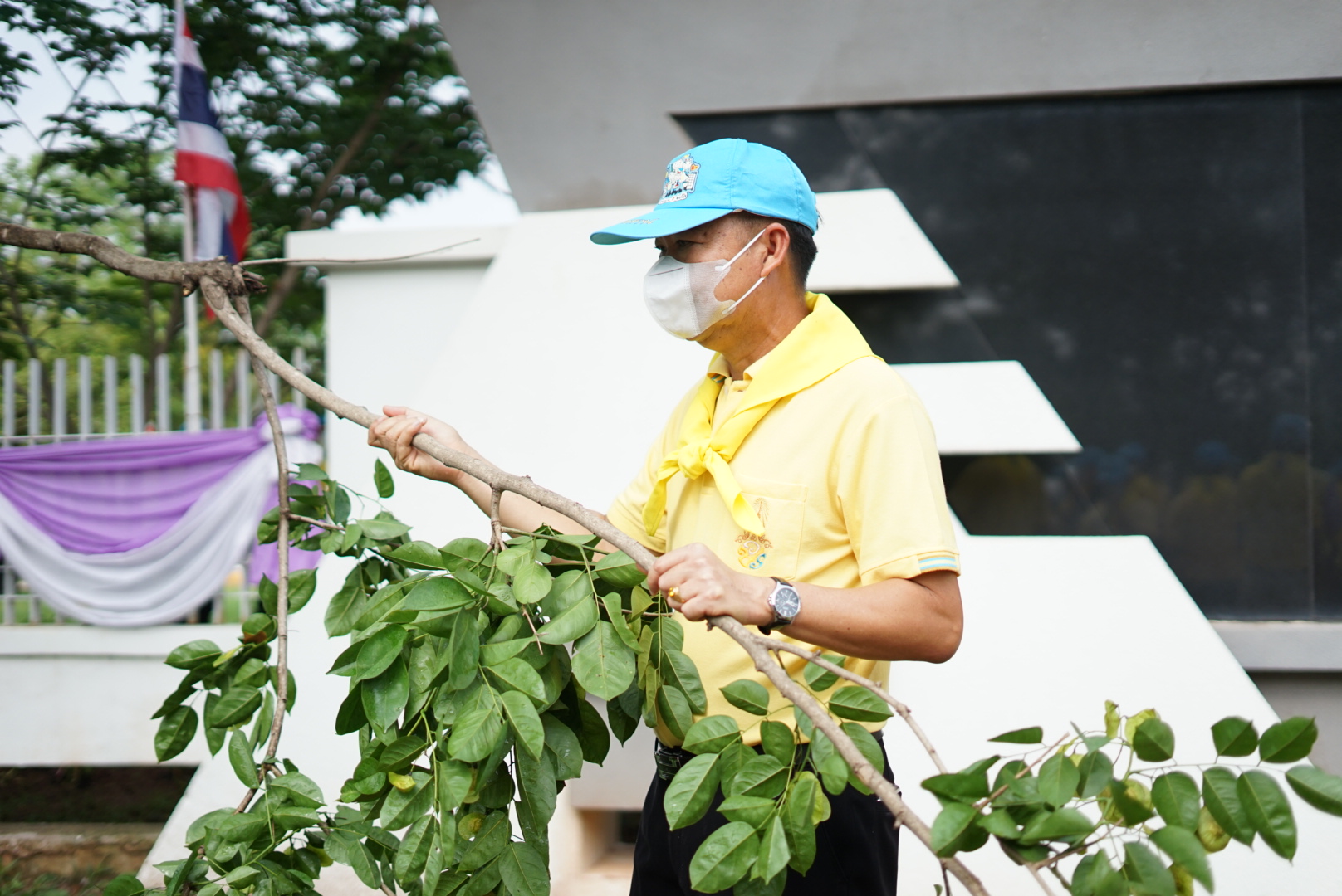 พช.หนองคาย ร่วมกิจกรรมจิตอาสาพัฒนา เนื่องในโอกาสวันเฉลิมพระชนมพรรษา สมเด็จพระนางเจ้าฯ พระบรมราชินี 3 มิถุนายน 2565