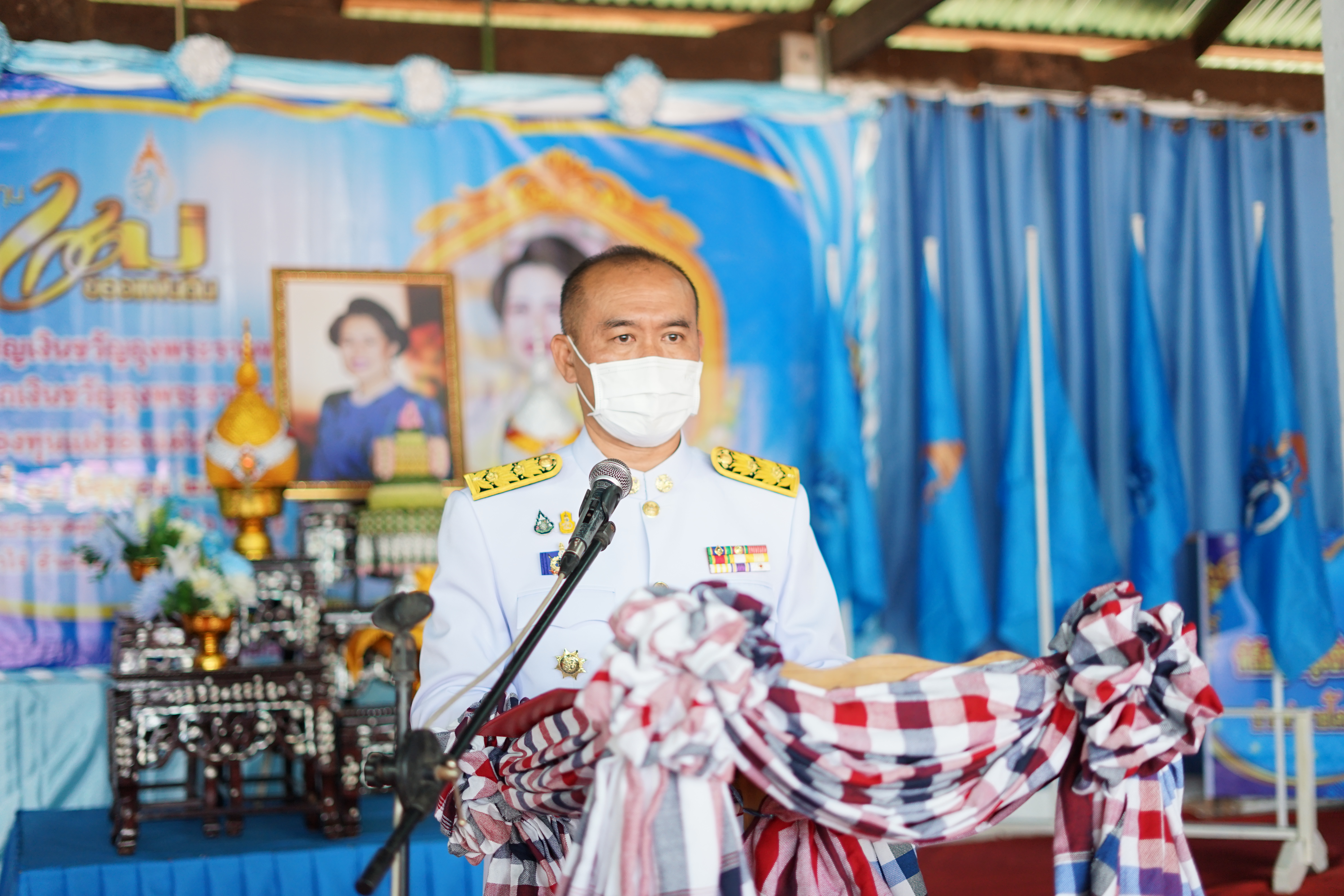 พช.หนองคาย ร่วมพิธีอัญเชิญเงินขวัญถุงพระราชทานและแลกเงินกองทุนแม่ของแผ่นดิน บ้านท่าหายโศก อำเภอเฝ้าไร่ จังหวัดหนองคาย